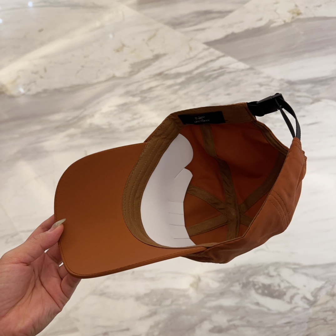 

始祖鸟 新款高版本速干面料棒球帽，大牌同步，超好搭配，出货！