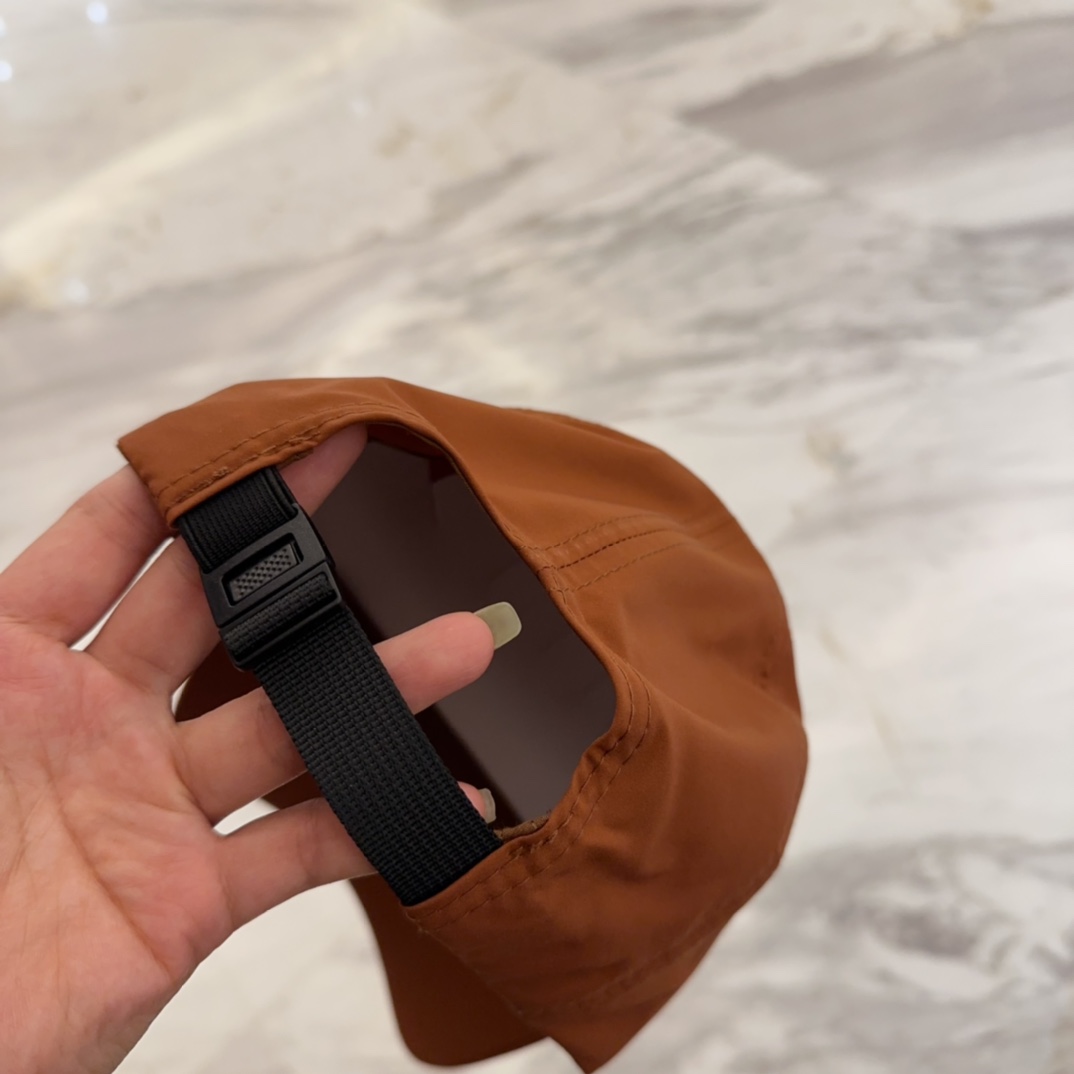 

始祖鸟 新款高版本速干面料棒球帽，大牌同步，超好搭配，出货！