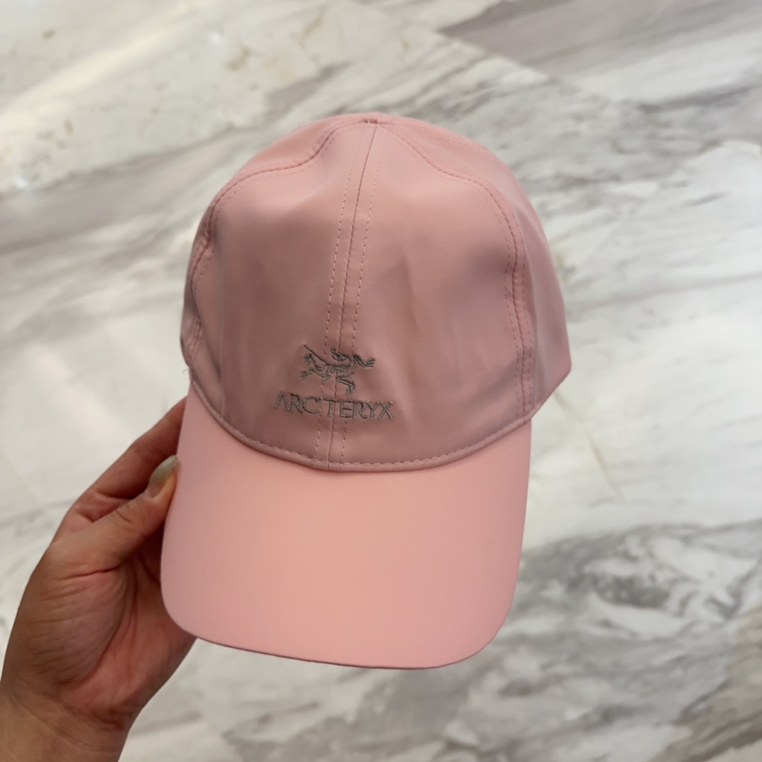 

始祖鸟 新款高版本速干面料棒球帽，大牌同步，超好搭配，出货！