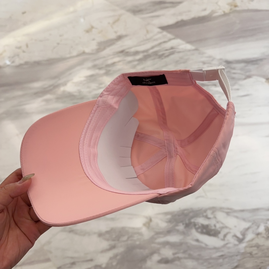 

始祖鸟 新款高版本速干面料棒球帽，大牌同步，超好搭配，出货！