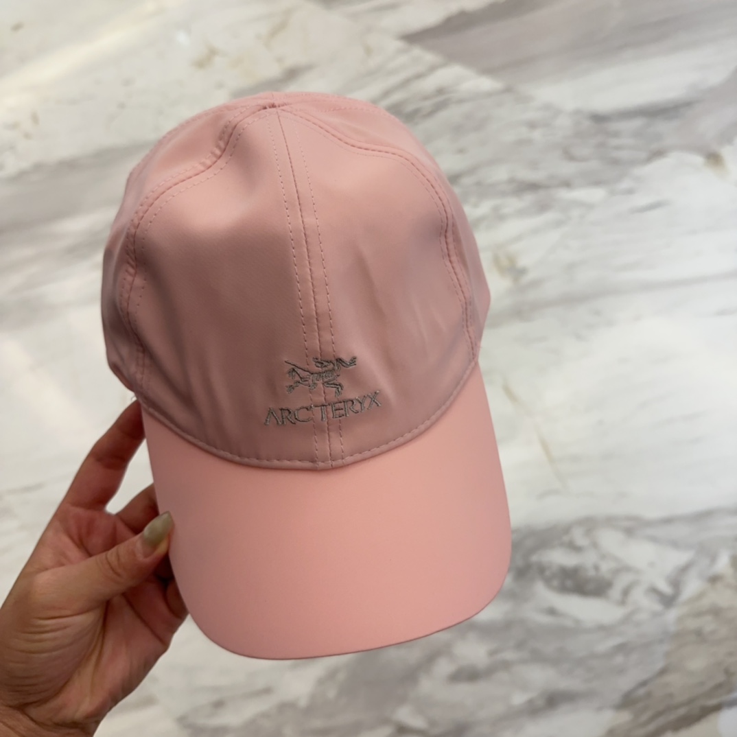 

始祖鸟 新款高版本速干面料棒球帽，大牌同步，超好搭配，出货！