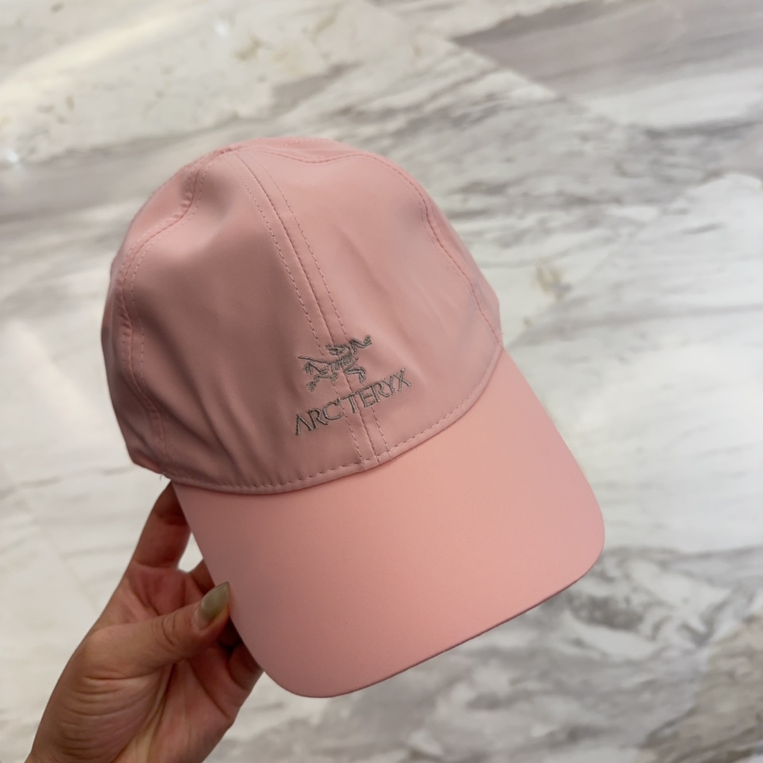 

始祖鸟 新款高版本速干面料棒球帽，大牌同步，超好搭配，出货！