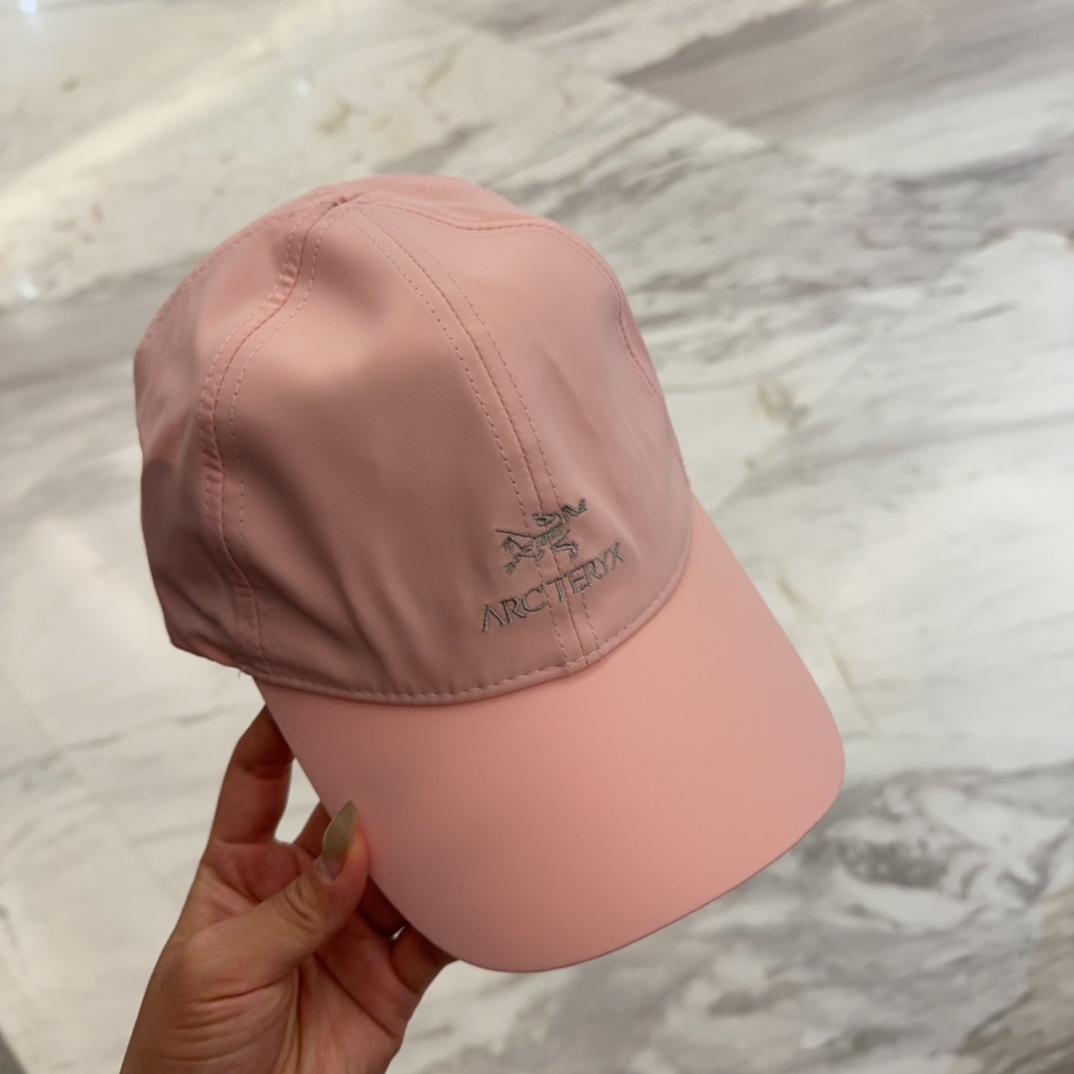 

始祖鸟 新款高版本速干面料棒球帽，大牌同步，超好搭配，出货！