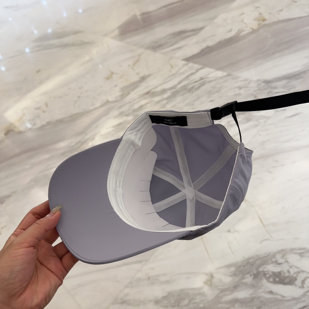 

始祖鸟 新款高版本速干面料棒球帽，大牌同步，超好搭配，出货！