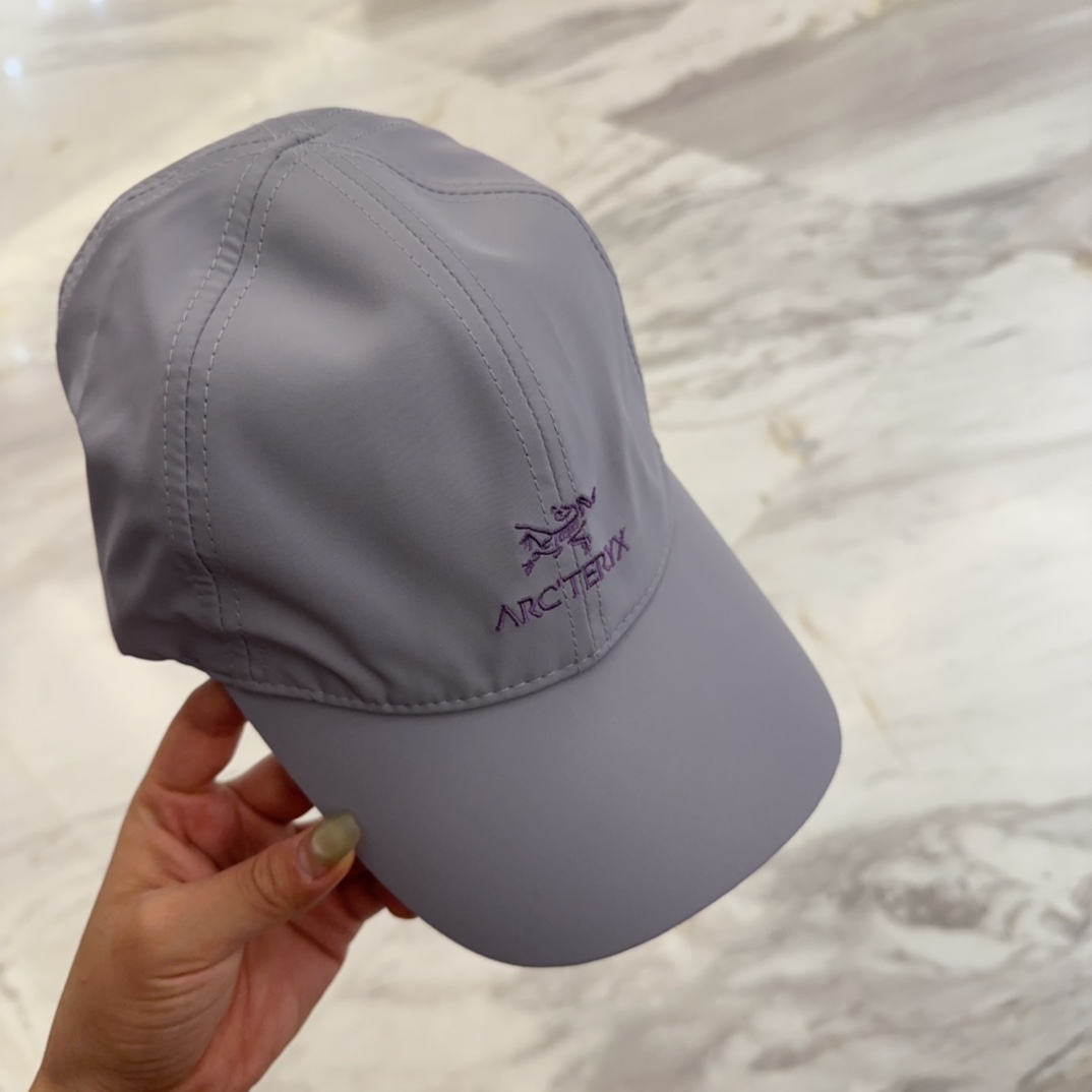 

始祖鸟 新款高版本速干面料棒球帽，大牌同步，超好搭配，出货！