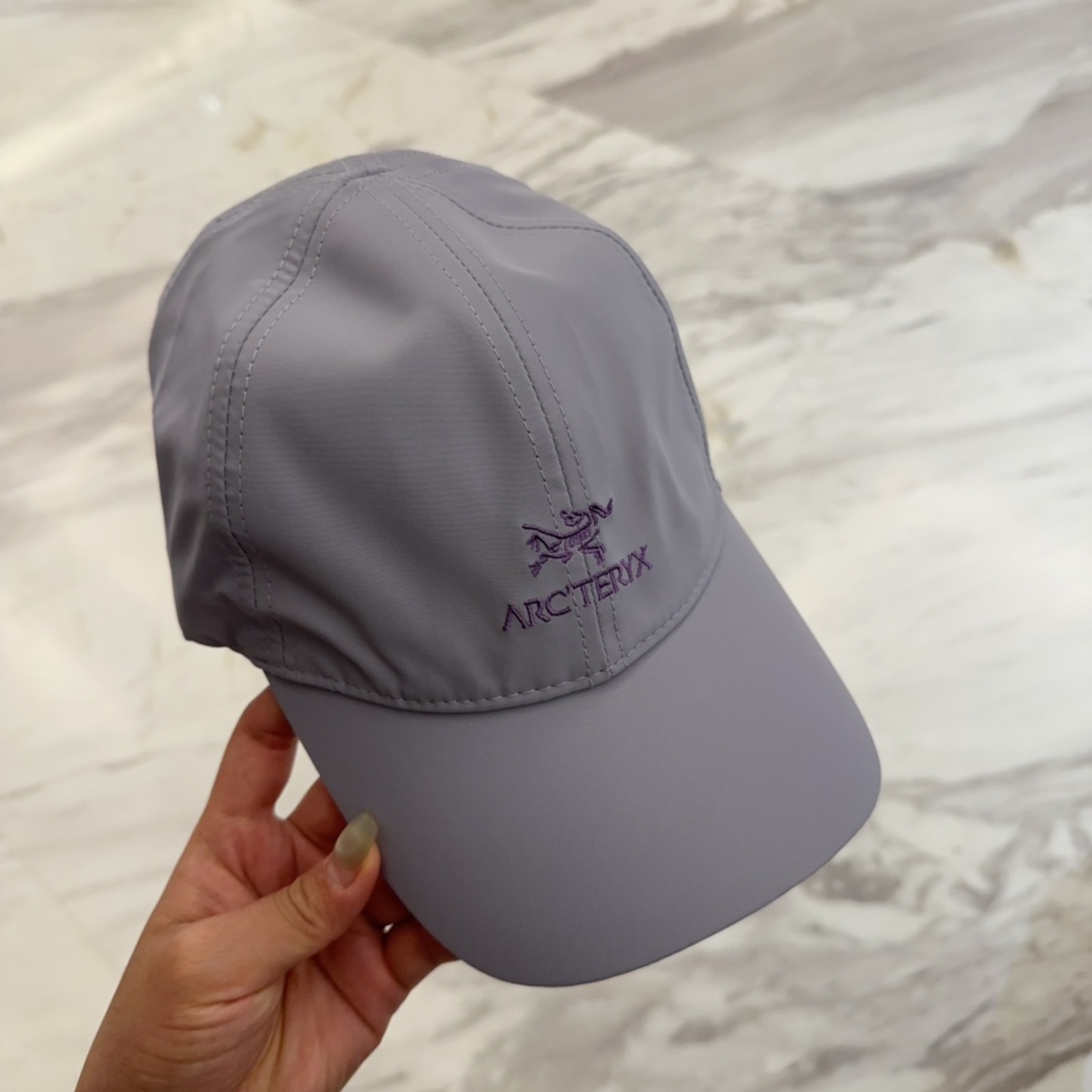 

始祖鸟 新款高版本速干面料棒球帽，大牌同步，超好搭配，出货！