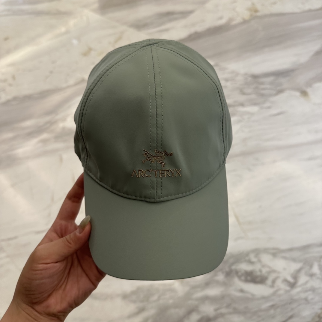 

始祖鸟 新款高版本速干面料棒球帽，大牌同步，超好搭配，出货！