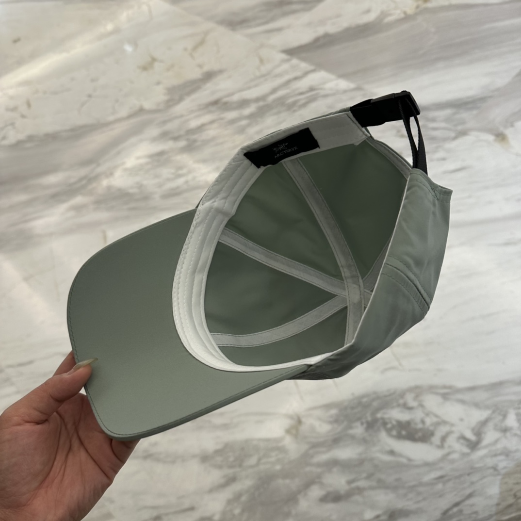 

始祖鸟 新款高版本速干面料棒球帽，大牌同步，超好搭配，出货！