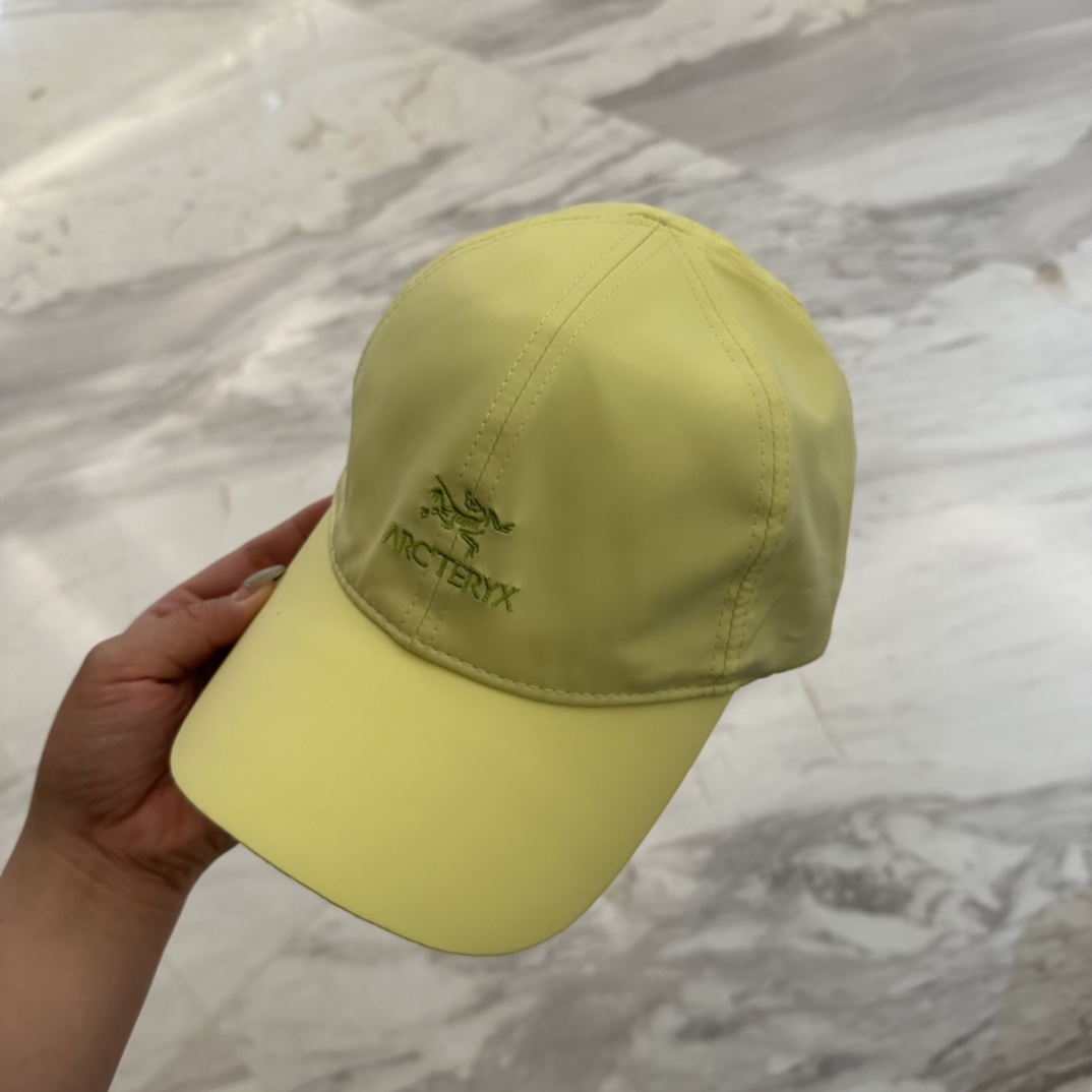 

始祖鸟 新款高版本速干面料棒球帽，大牌同步，超好搭配，出货！