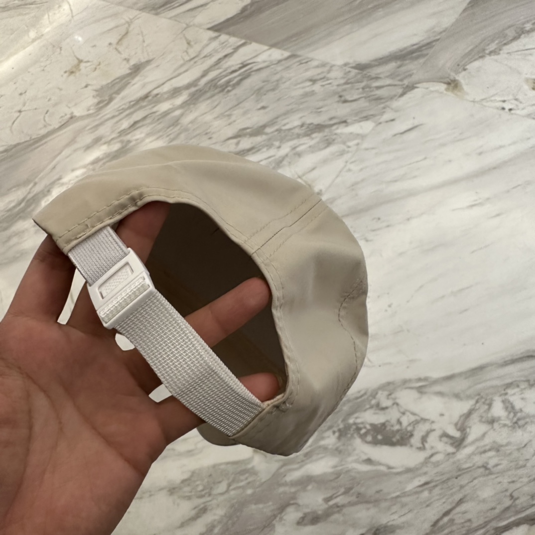 

始祖鸟 新款高版本速干面料棒球帽，大牌同步，超好搭配，出货！