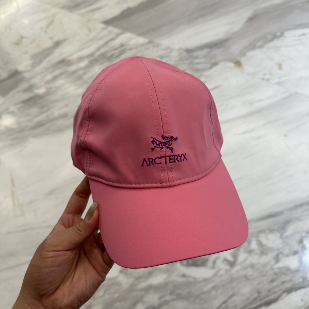 

始祖鸟 新款高版本速干面料棒球帽，大牌同步，超好搭配，出货！