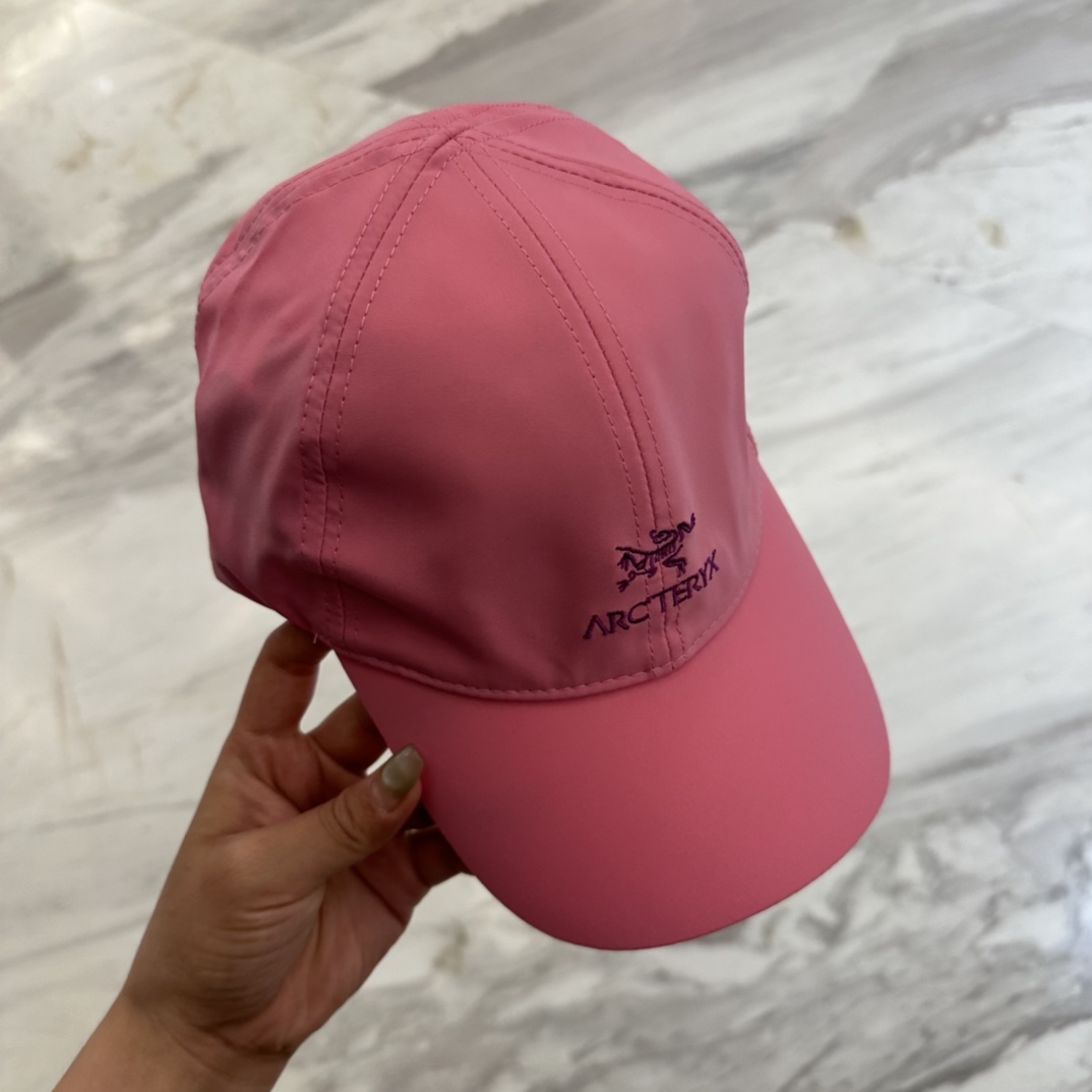 

始祖鸟 新款高版本速干面料棒球帽，大牌同步，超好搭配，出货！