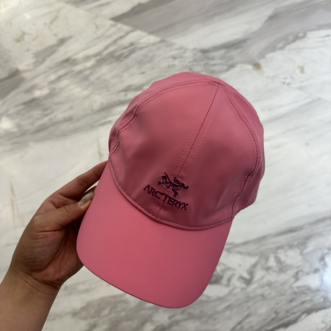 

始祖鸟 新款高版本速干面料棒球帽，大牌同步，超好搭配，出货！