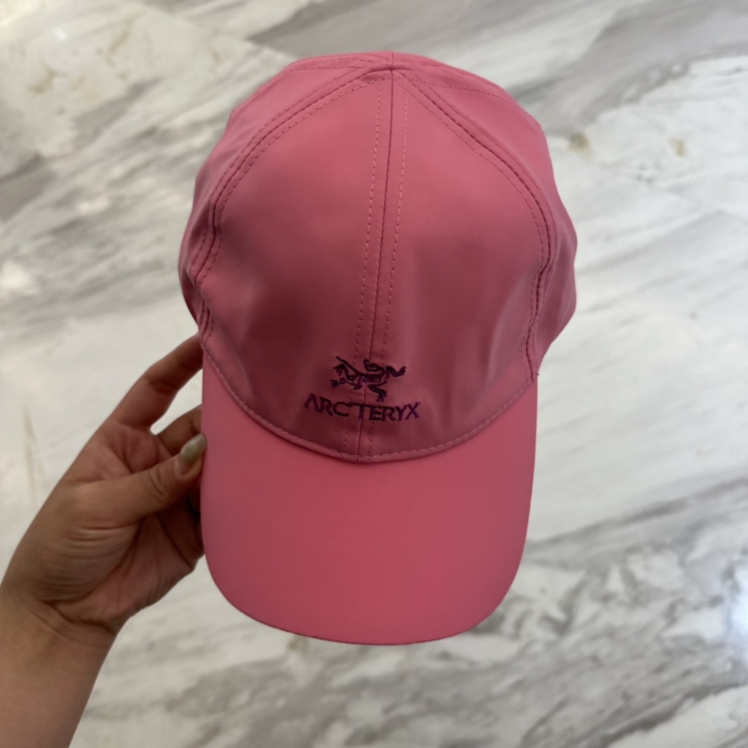 

始祖鸟 新款高版本速干面料棒球帽，大牌同步，超好搭配，出货！