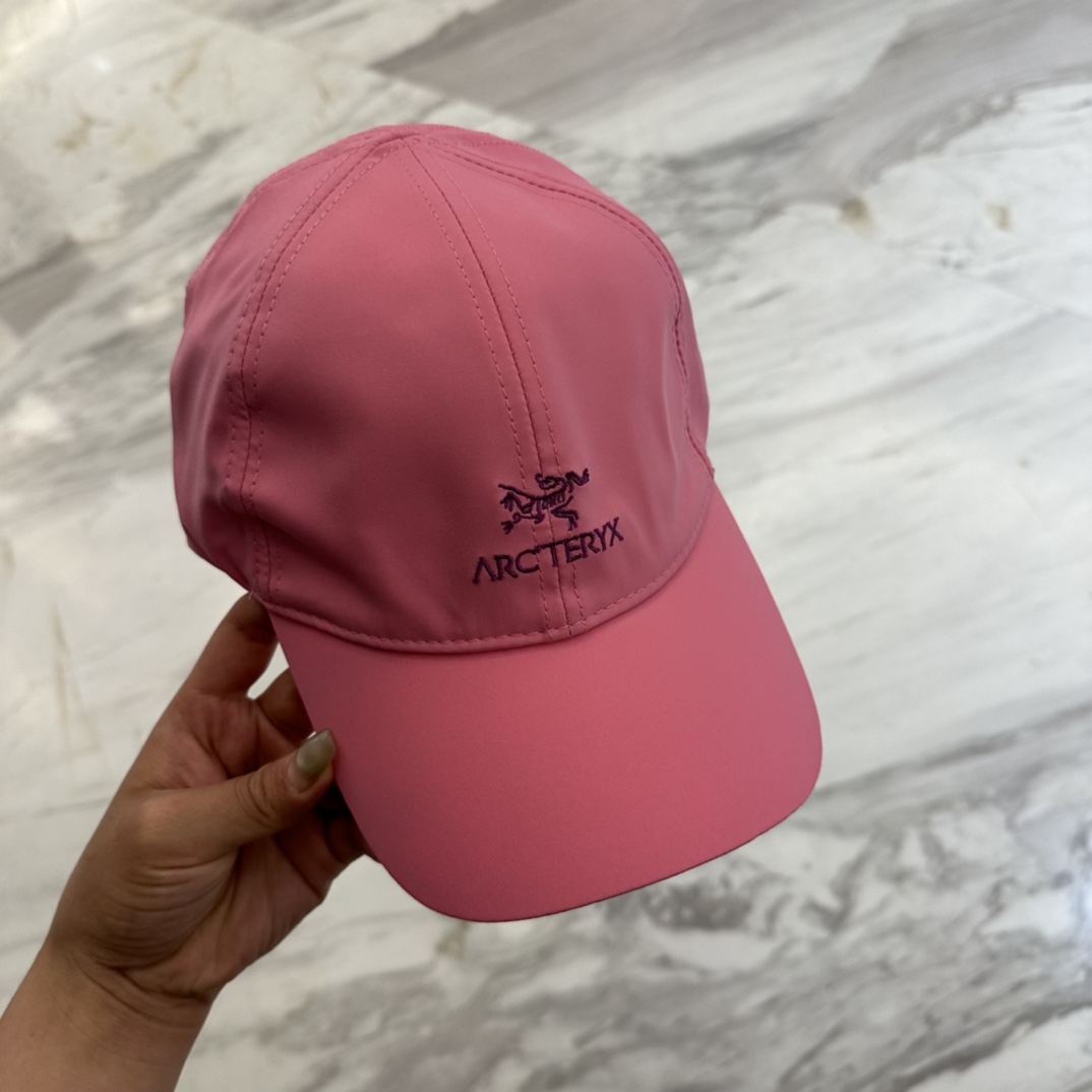 

始祖鸟 新款高版本速干面料棒球帽，大牌同步，超好搭配，出货！