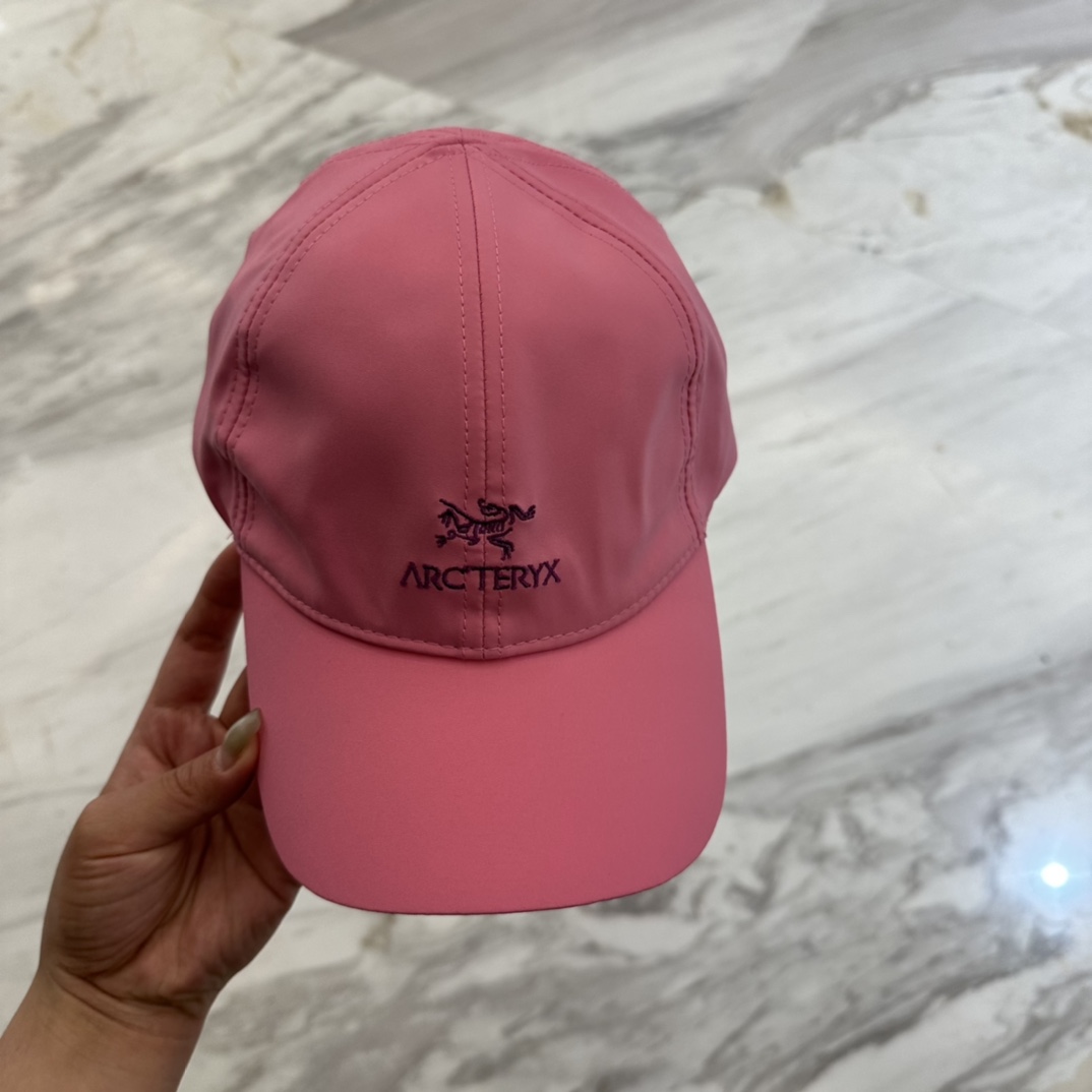 

始祖鸟 新款高版本速干面料棒球帽，大牌同步，超好搭配，出货！