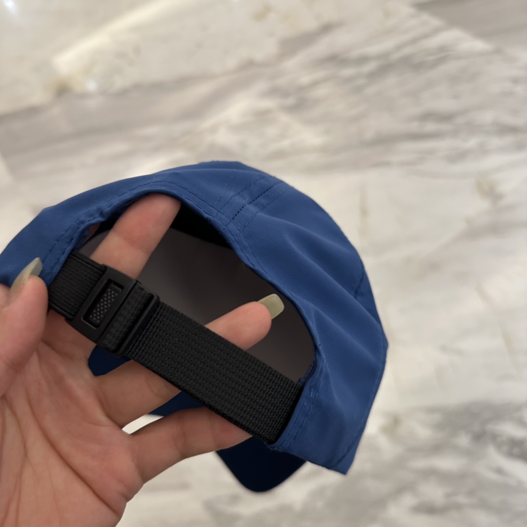 

始祖鸟 新款高版本速干面料棒球帽，大牌同步，超好搭配，出货！