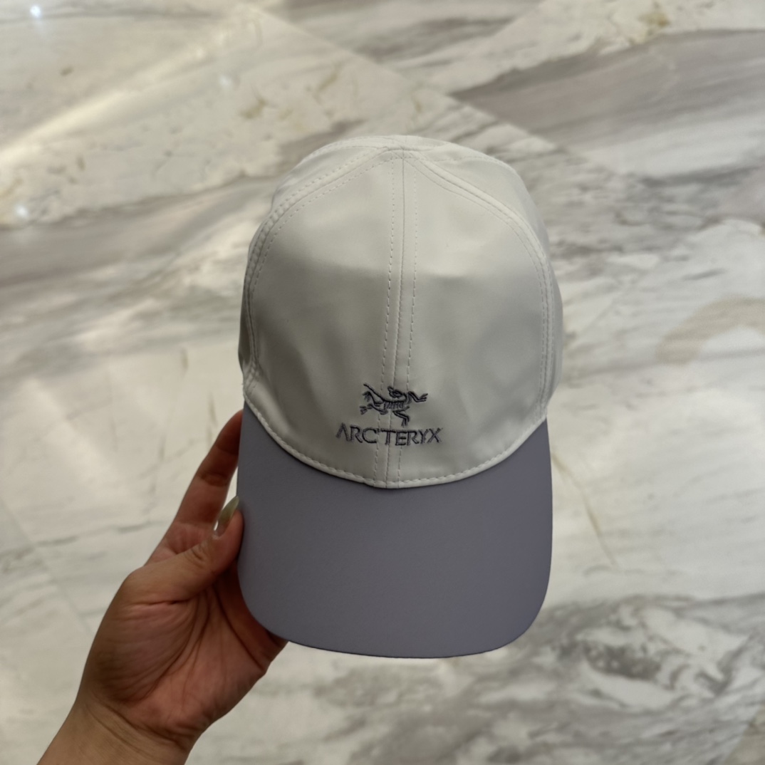 

始祖鸟 新款高版本速干面料棒球帽，大牌同步，超好搭配，出货！