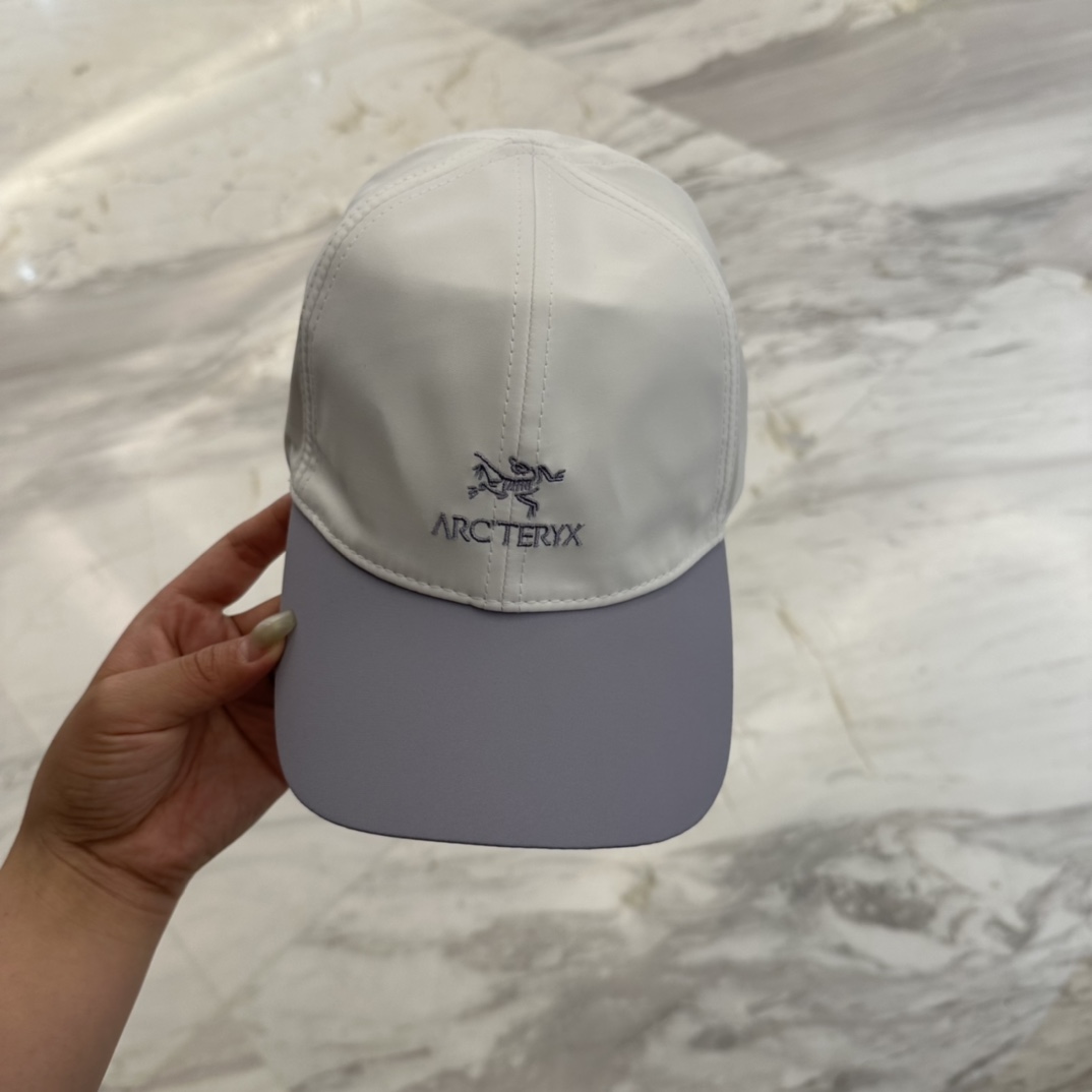 

始祖鸟 新款高版本速干面料棒球帽，大牌同步，超好搭配，出货！