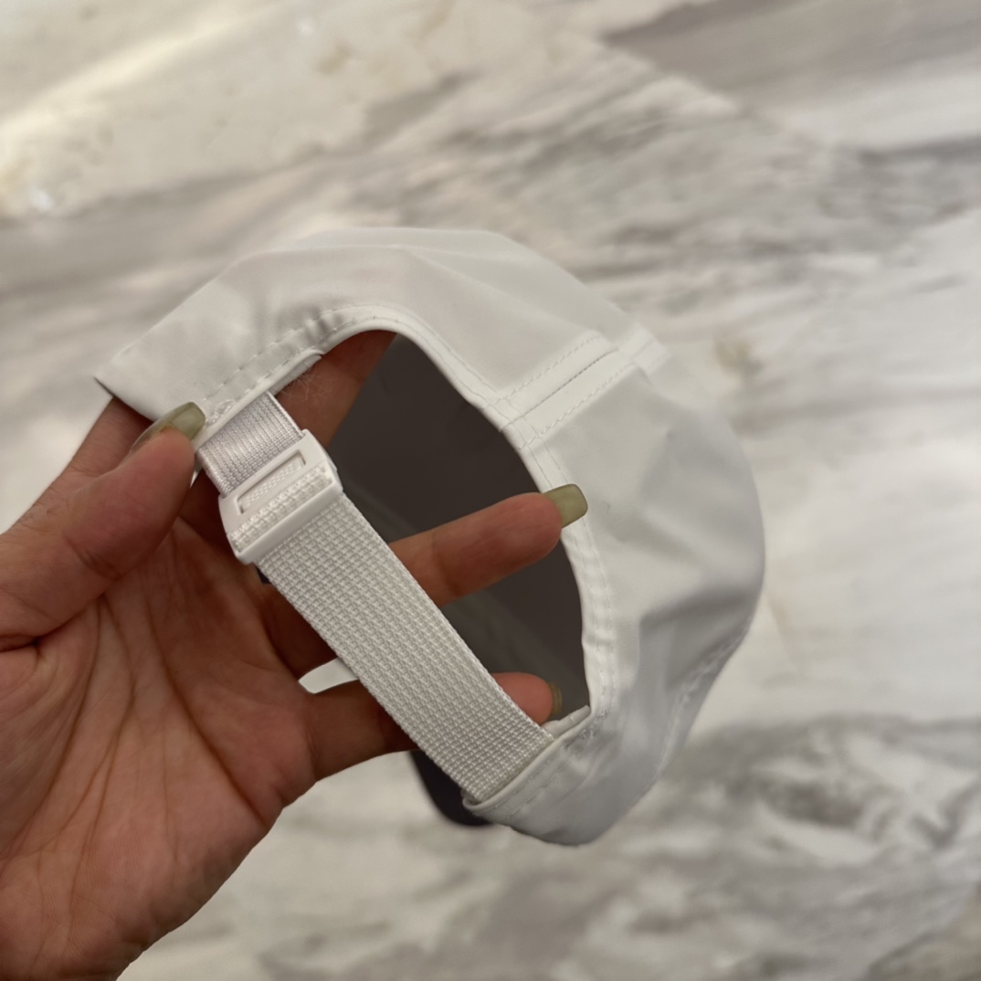 

始祖鸟 新款高版本速干面料棒球帽，大牌同步，超好搭配，出货！