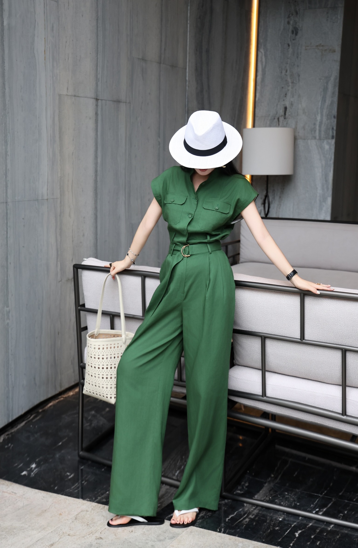 High-end Quality Women’s Clothes with Small Spot Design, Various Sizes Available - 图片 6