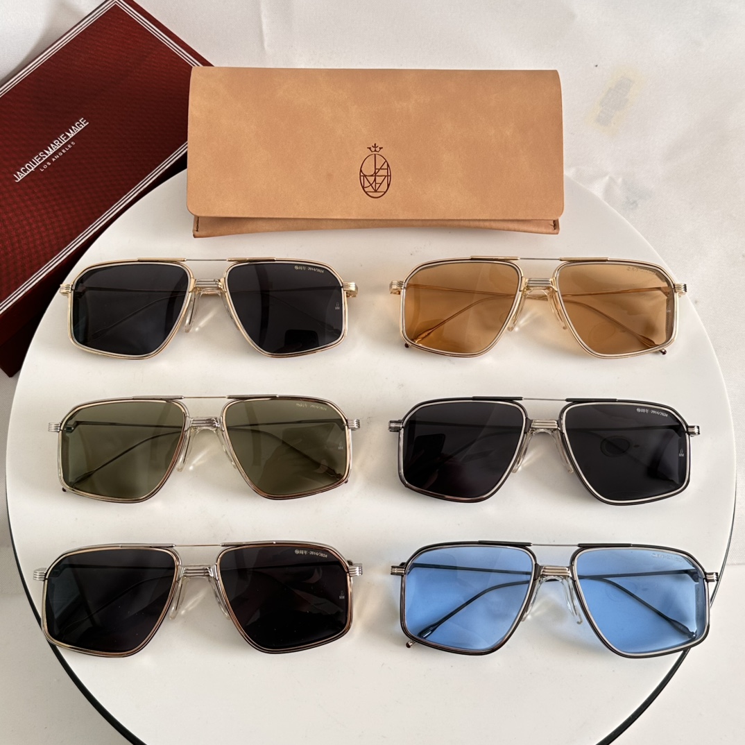  ‼️十周年系列：JAGGER
JACQUES MARIE MAGE
官网全线售罄
标志性的70年代灵感