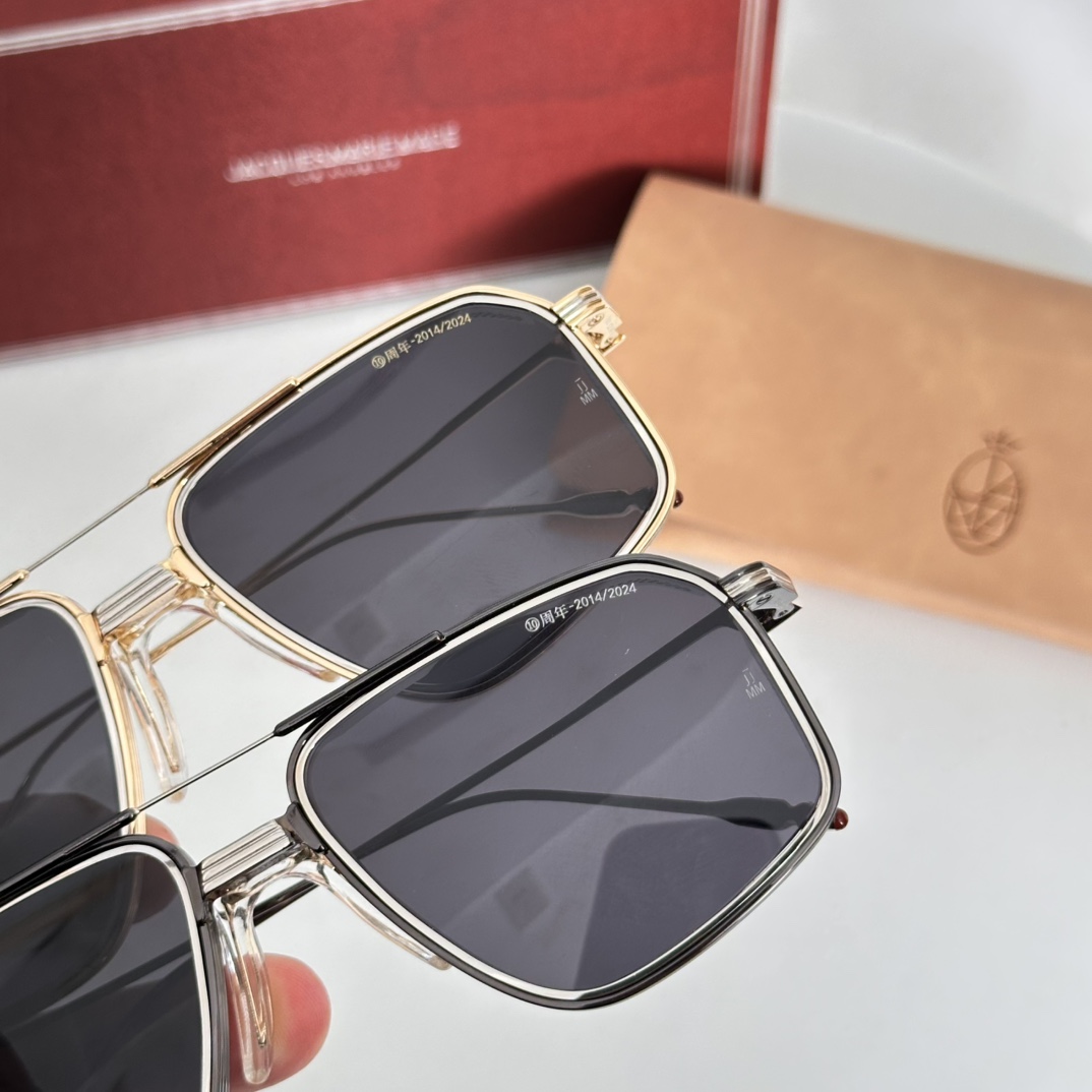  ‼️十周年系列：JAGGER
JACQUES MARIE MAGE
官网全线售罄
标志性的70年代灵感