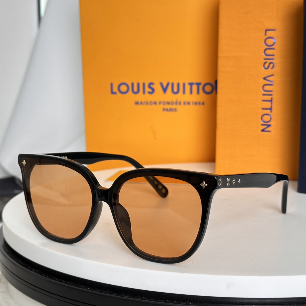  ‼️原版高品质
LOUIS VUITTO*
MOD：Z2135U
SIZE：55口18-145🎉🎉🎉