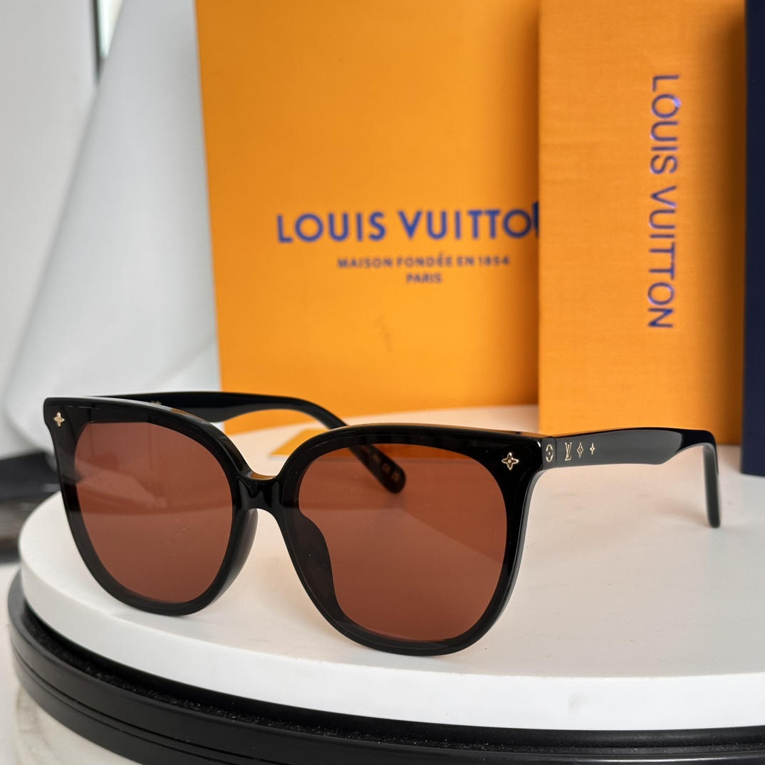  ‼️原版高品质
LOUIS VUITTO*
MOD：Z2135U
SIZE：55口18-145🎉🎉🎉