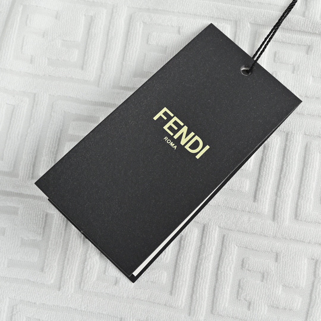 芬迪/Fendi 夏季新款 双F纹毛巾面料提花圆领短袖T恤-Chinese UA Cheap High Quatity Brand Clothes Bags handbags Sneakers wholesale wholesaler seller from China Factory suppliers Fashion Clothing Shoes best Quality Beautiful Price 芬迪/Fendi 夏季新款 双F纹毛巾面料提花圆领短袖T恤