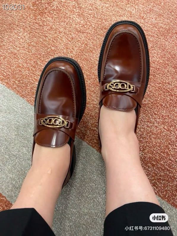 Review of New Tods Thick Sole Shoe Collection: Comfortable and Stylish - 图片 9