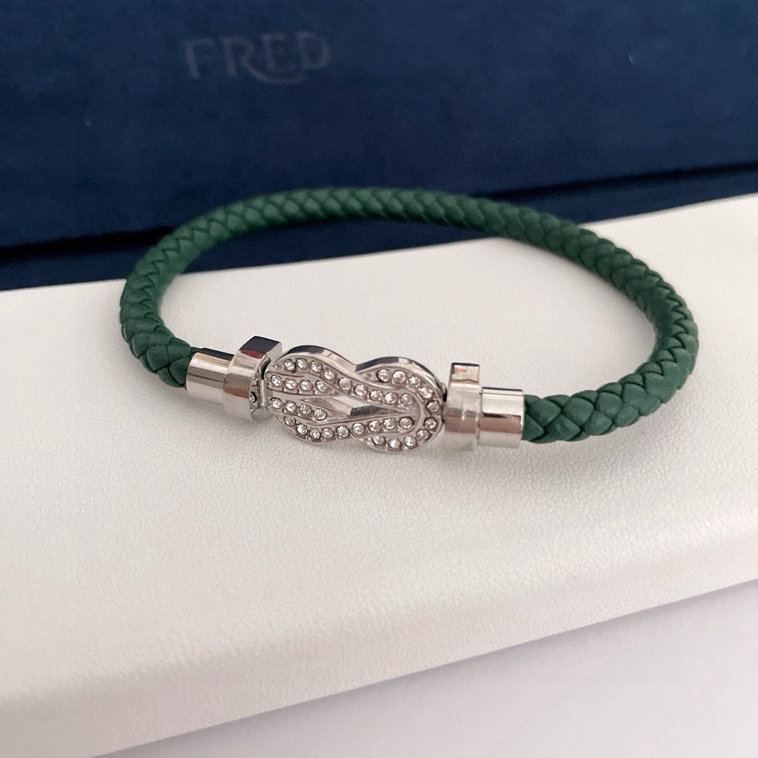 “¥380 Fred Eight-Word-Button Bracelets: Classic, Designable, One-Size-Fits-All Internet Red Trend” - 图片 3