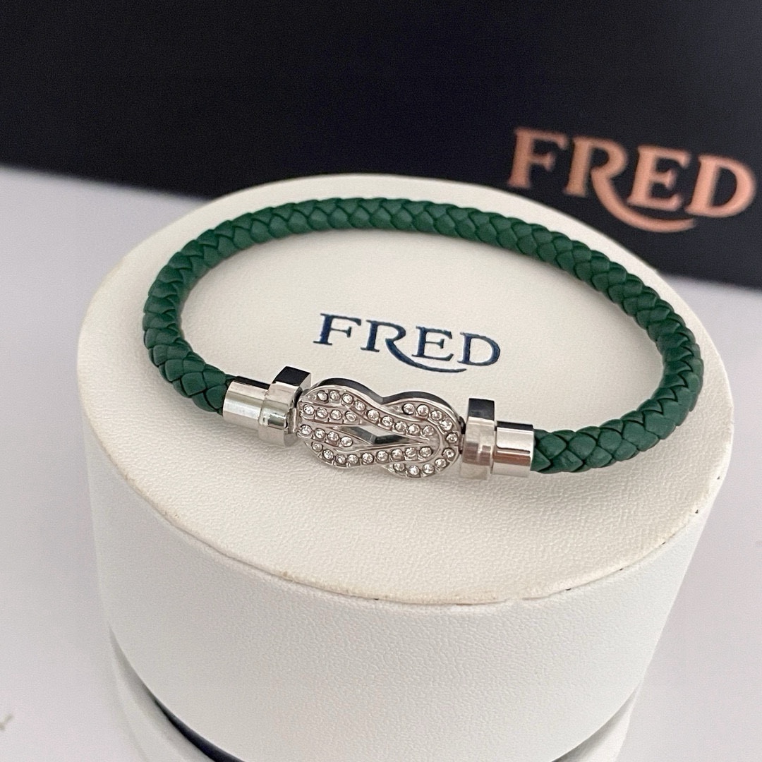 “¥380 Fred Eight-Word-Button Bracelets: Classic, Designable, One-Size-Fits-All Internet Red Trend” - 图片 6