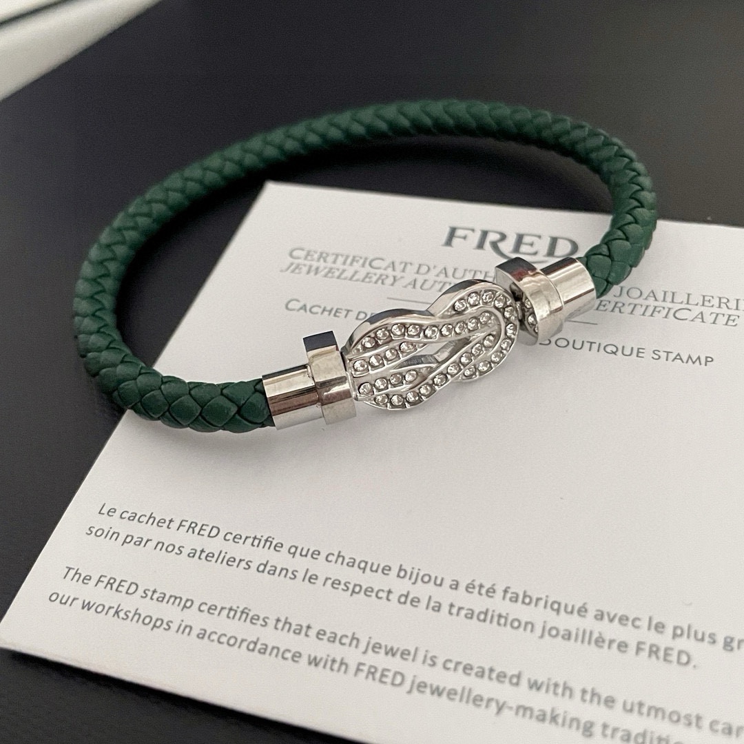 “¥380 Fred Eight-Word-Button Bracelets: Classic, Designable, One-Size-Fits-All Internet Red Trend” - 图片 5