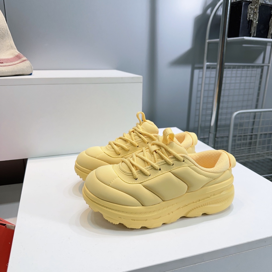 Luxury Collaboration: Hoka x Marni Unveil High-Quality Recreational Shoes - 图片 4