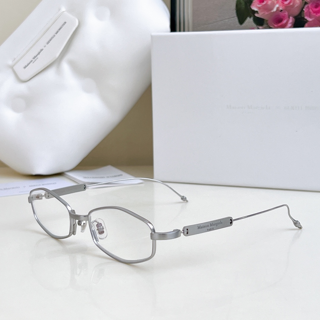  zP开模 纯钛 TITANIUM
Maison Margiela✖️GENTLE MONSTER
MO