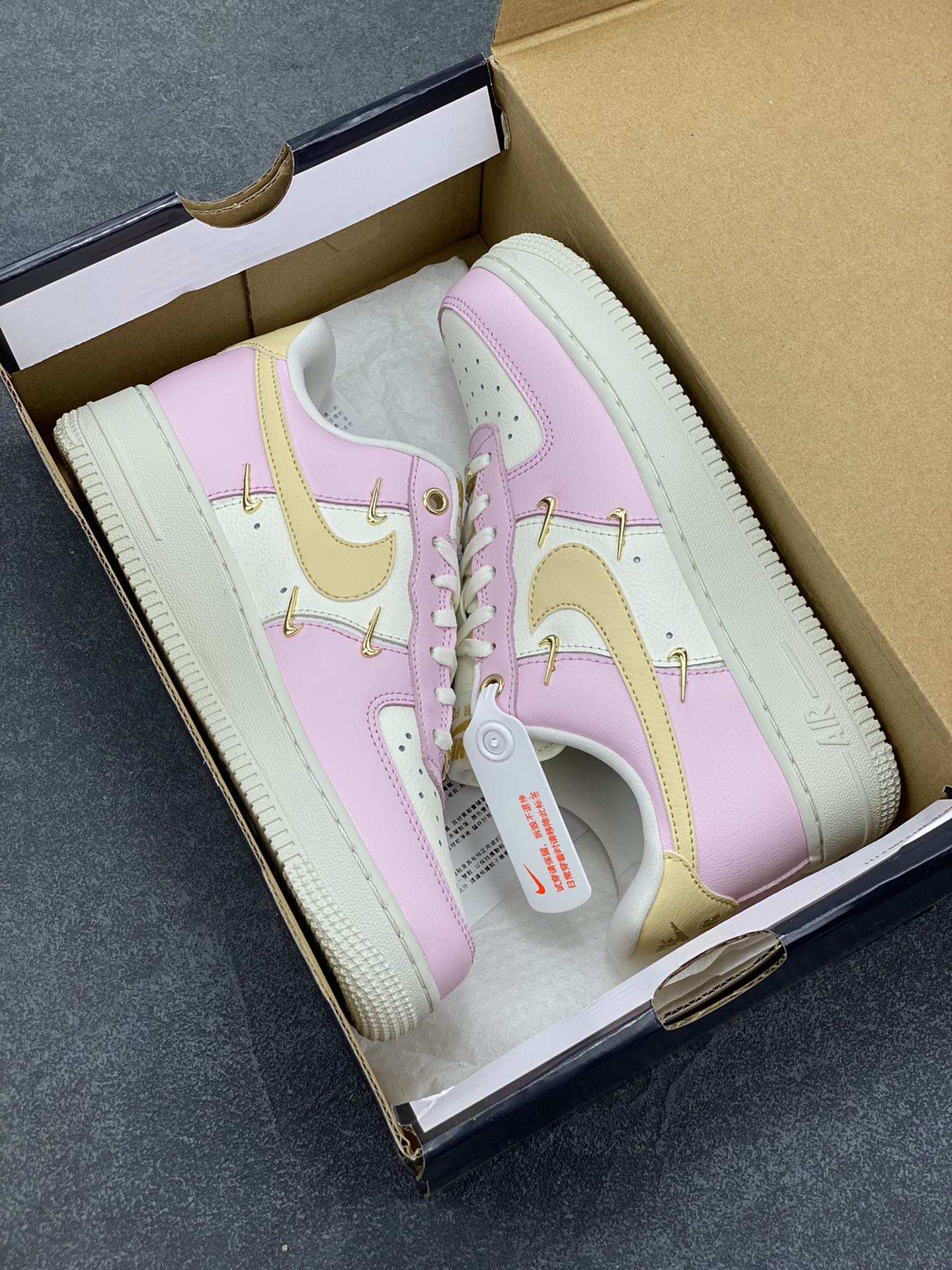 图片[9]-Air Force 1\’ 07 粉金 原楦头原纸板 打造纯正空军版型 专注外贸渠道 全掌内置蜂窝气垫 #原盒配件 原厂中底钢印、拉帮完美 货号：IB2574-600 尺码：35.5 36 36.5 37.5 38 38.5 39 40 40.5 41 42-选品中心