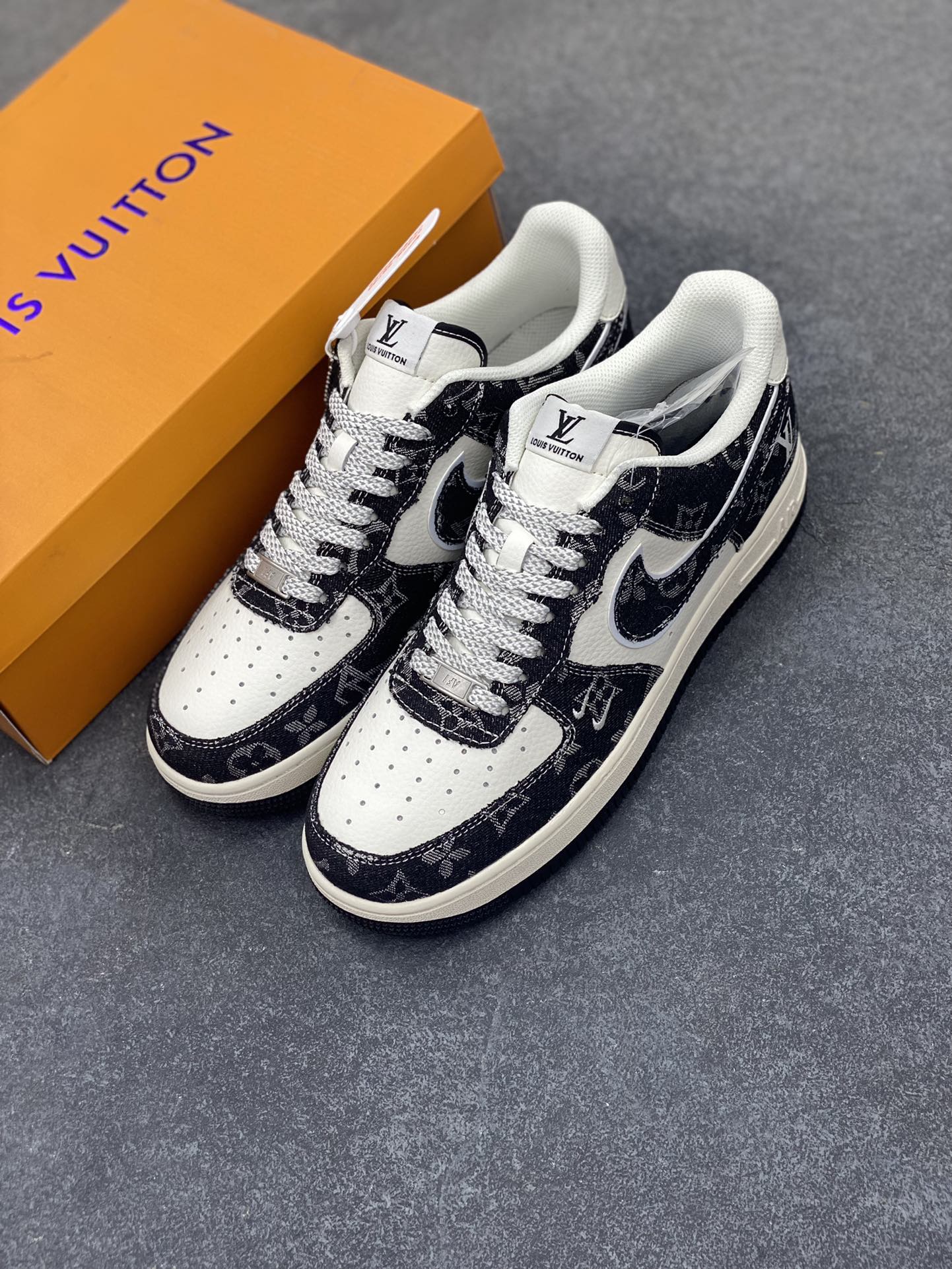 图片[8]-福利特价 NIke Air Force 1 \’07 Low “LV联名–星夜黑”空军一号 低帮 运动鞋 休闲鞋 折边针车 工艺难度大 原楦头原纸板 原装鞋盒 定制五金配件 内置全掌气垫 原厂鞋底 货号：SJ2088-002 尺码：36 36.5 37.5 38 38.5 39 40 40.5 41 42 42.5 43 44 44.5 45-选品中心