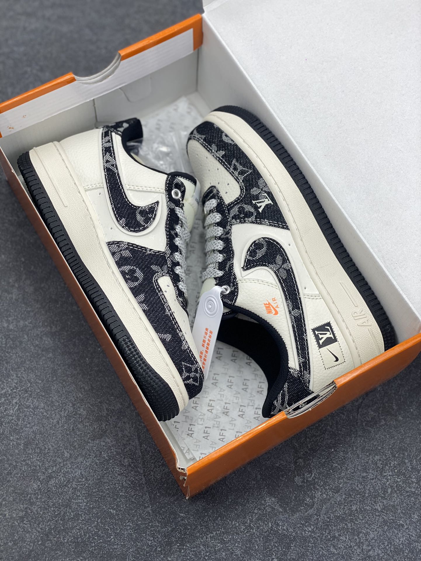 图片[9]-NIke Air Force 1 \’07 Low “LV联名——前掌黑牛仔”空军一号 低帮 运动鞋 休闲鞋 折边针车 工艺难度大 原楦头原纸板 原装鞋盒 定制五金配件 内置全掌气垫 原厂鞋底 货号：YX5066-353 尺码：36 36.5 37.5 38 38.5 39 40 40.5 41 42 42.5 43 44 44.5 45-选品中心