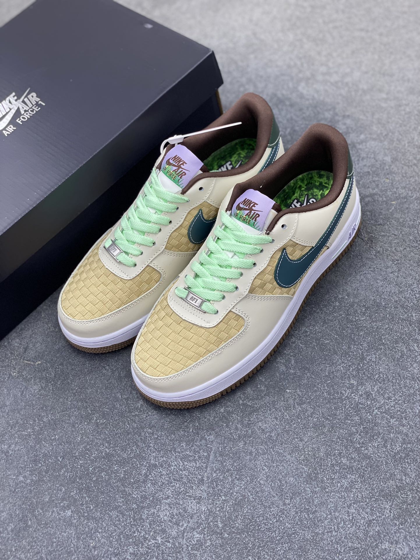 图片[8]-Nike Air Force 1 Low 编织 空军一号低帮运动休闲板鞋 原楦头原纸板 打造纯正空军版型#专注外贸渠道 全掌内置蜂窝气垫 #原盒配件 原厂中底钢印、拉帮完美 货号：IB5722-100 尺码：36 36.5 37.5 38 38.5 39 40 40.5 41 42 42.5 43 44 44.5 45-选品中心