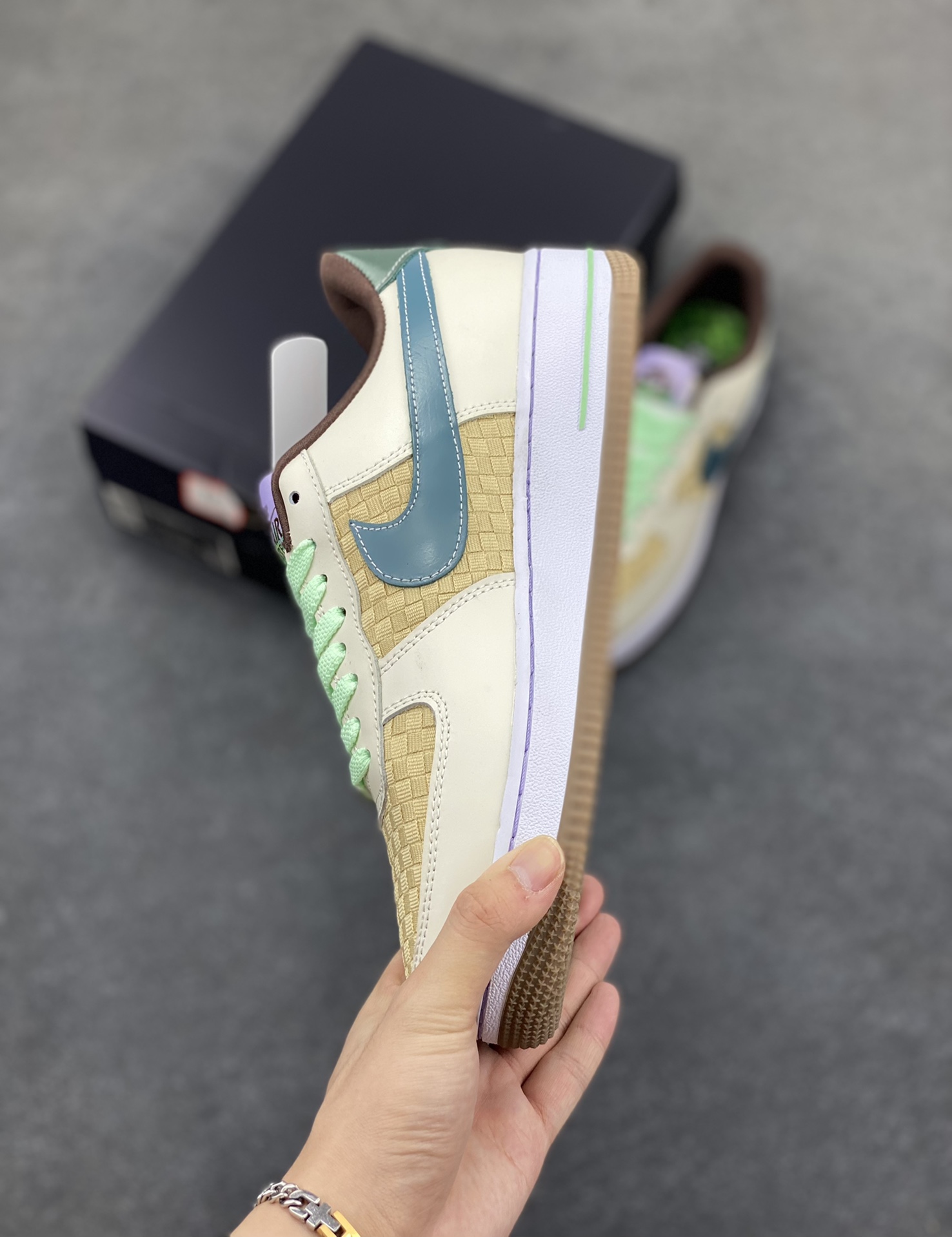 图片[3]-Nike Air Force 1 Low 编织 空军一号低帮运动休闲板鞋 原楦头原纸板 打造纯正空军版型#专注外贸渠道 全掌内置蜂窝气垫 #原盒配件 原厂中底钢印、拉帮完美 货号：IB5722-100 尺码：36 36.5 37.5 38 38.5 39 40 40.5 41 42 42.5 43 44 44.5 45-选品中心