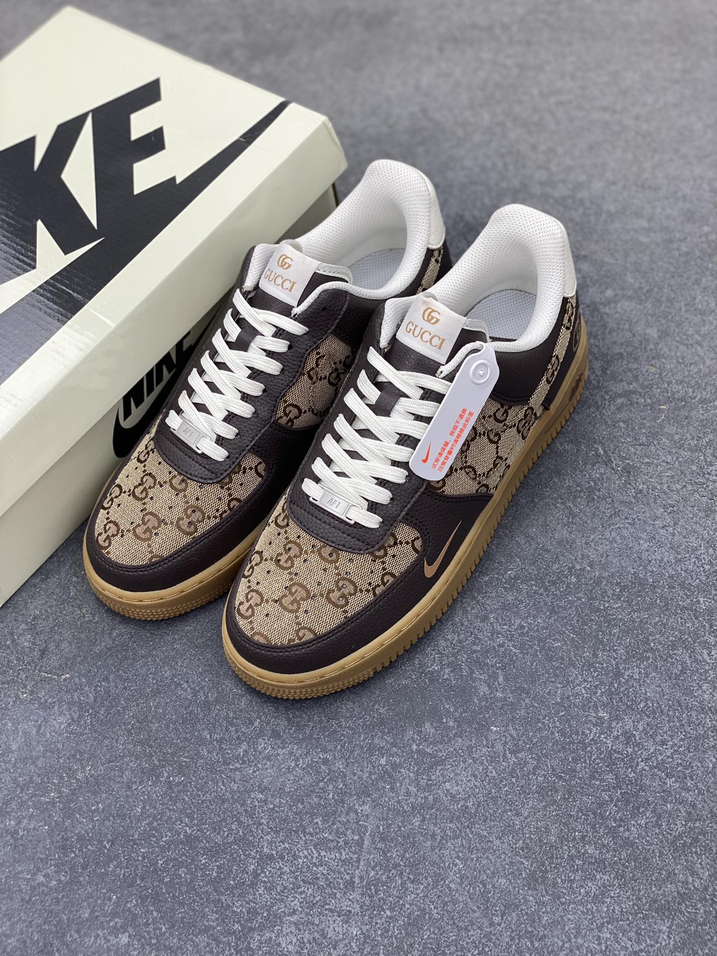 图片[8]-NIke Air Force 1 \’07 Low 古驰联名-咖啡棕生胶 空军一号低帮 运动鞋 休闲鞋 折边针车 工艺难度大 原楦头原纸板 原装鞋盒 定制五金配件 内置全掌气垫 原厂鞋底 货号：LW9279-004 尺码：36 36.5 37.5 38 38.5 39 40 40.5 41 42 42.5 43 44 44.5 45-选品中心