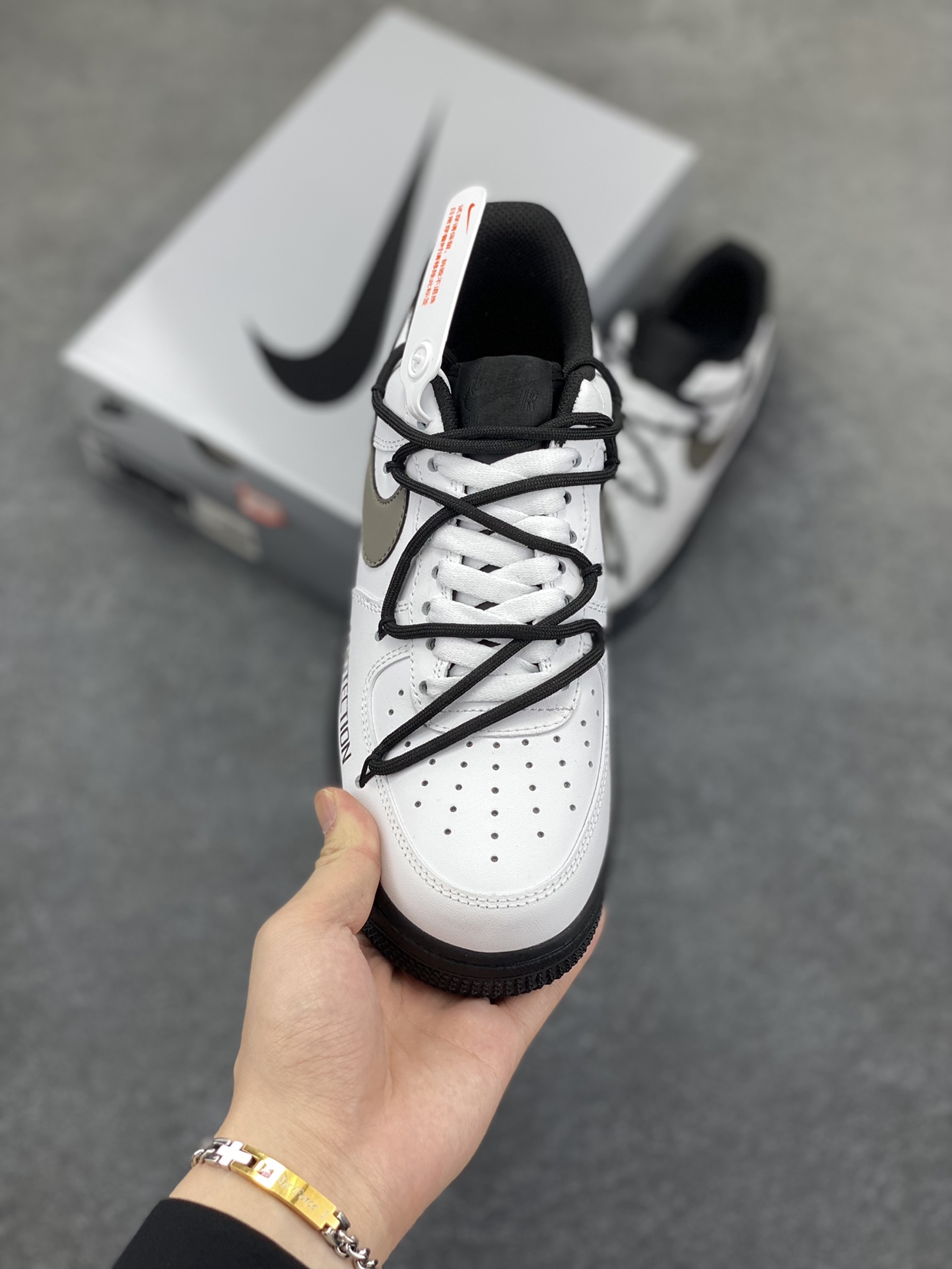 图片[2]-Nike Air Force 1 Low’07 奢香水榭 满天星泼墨 空军一号低帮休闲板鞋 定制皮料 原厂3D打印 定制鞋盒 原楦原纸板 纯正空军版型 内置全掌气垫 货号：ZH0316-086 尺码：36 36.5 37.5 38 38.5 39 40 40.5 41 42 42.5 43 44 44.5 45-选品中心