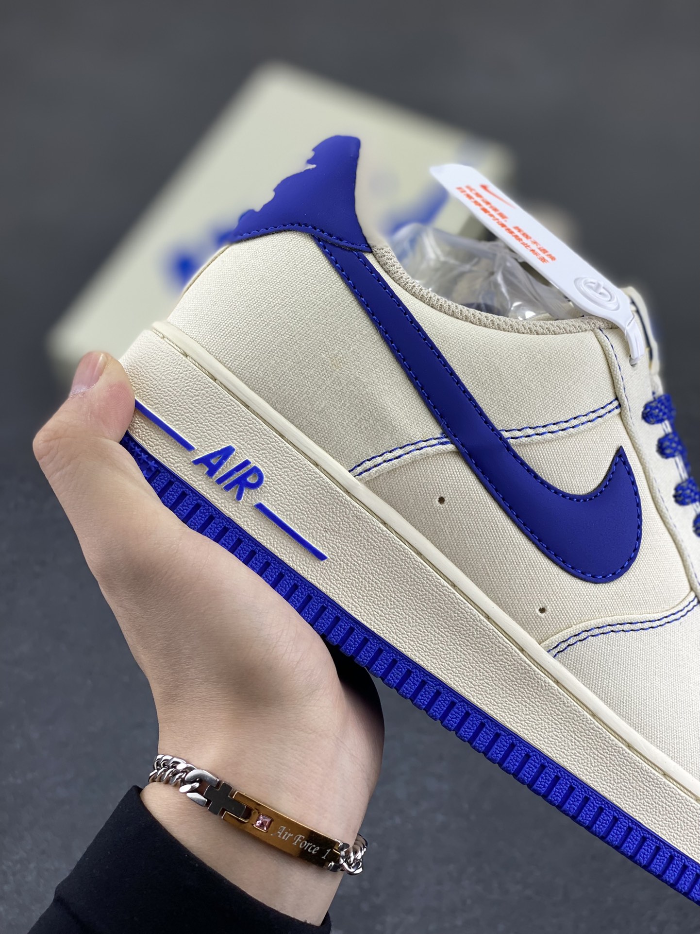 图片[6]-福利特价   NIke Air Force 1 \’07 米蓝布面 空军一号低帮休闲板鞋 3m反光 进口牛筋布 原楦头原纸板 纯正空军版型 全掌内置全掌气垫 原盒配件 原厂中底钢印 拉帮完美 货号：TQ1456-233 尺码：36 36.5 37.5 38 38.5 39 40 40.5 41 42 42.5 43 44 44.5 45-选品中心
