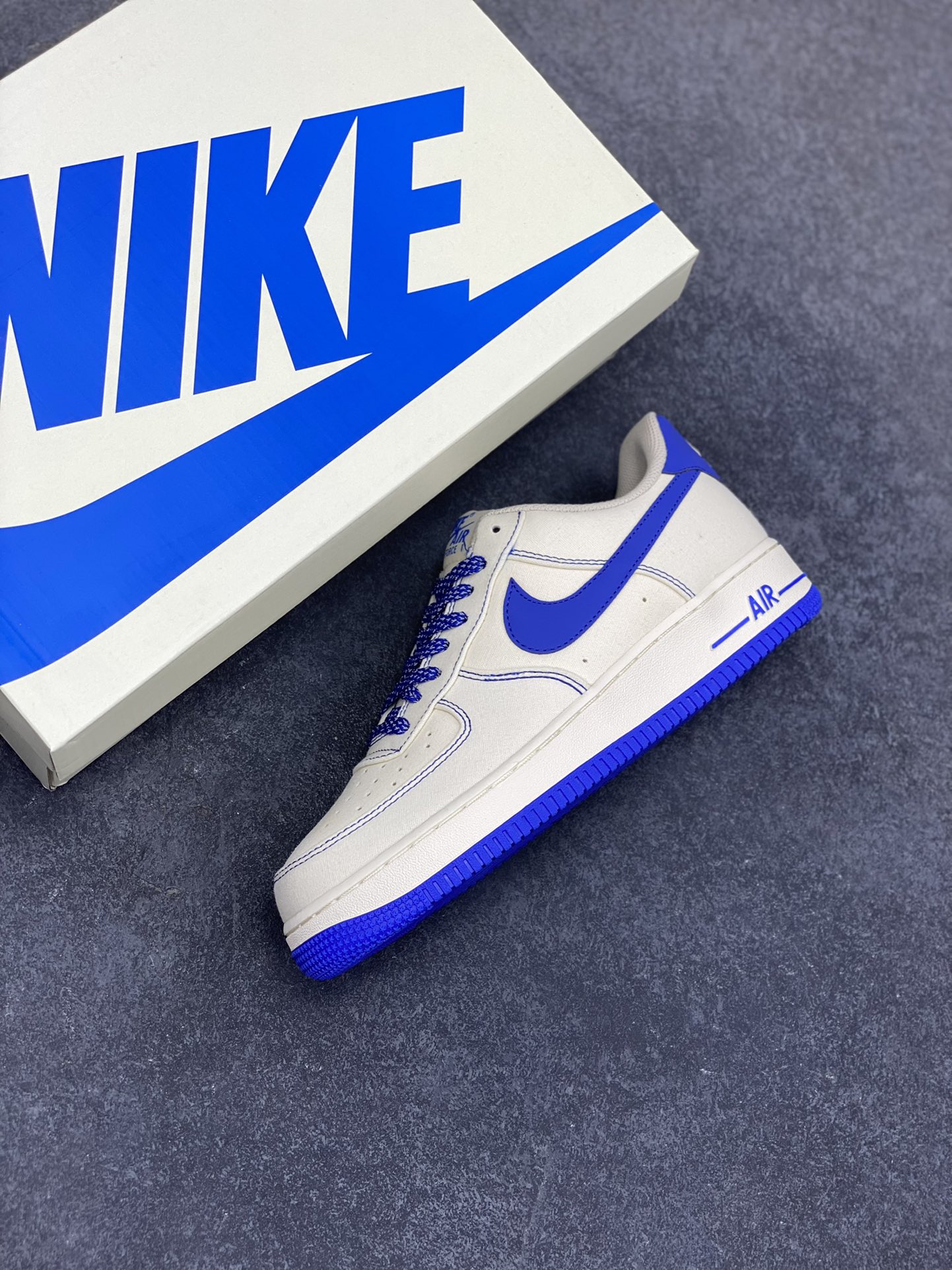 图片[7]-福利特价   NIke Air Force 1 \’07 米蓝布面 空军一号低帮休闲板鞋 3m反光 进口牛筋布 原楦头原纸板 纯正空军版型 全掌内置全掌气垫 原盒配件 原厂中底钢印 拉帮完美 货号：TQ1456-233 尺码：36 36.5 37.5 38 38.5 39 40 40.5 41 42 42.5 43 44 44.5 45-选品中心