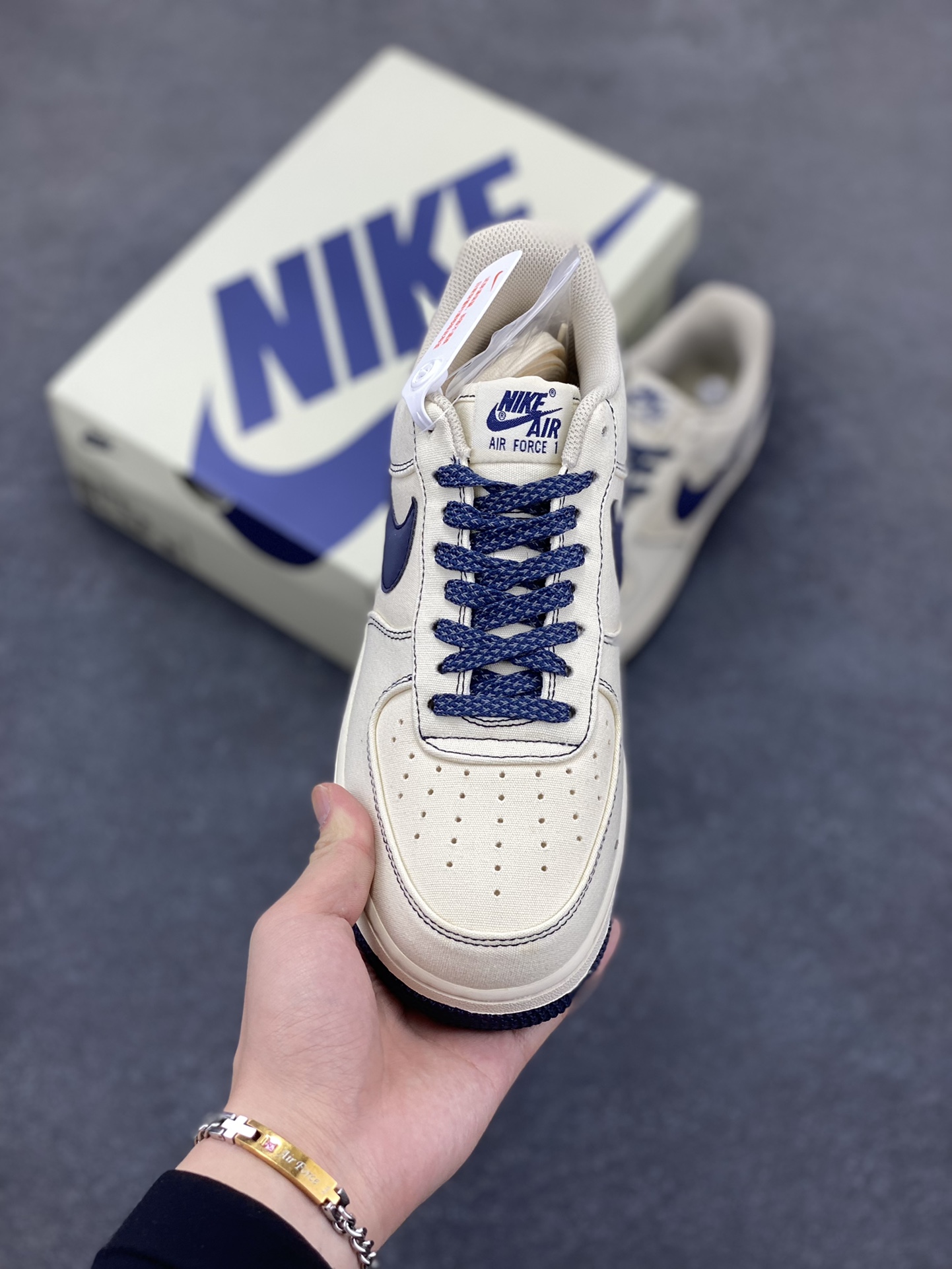 图片[2]-福利特价   NIke Air Force 1 \’07 深蓝布面 空军一号低帮休闲板鞋 3m反光 进口牛筋布 原楦头原纸板 纯正空军版型 全掌内置全掌气垫 原盒配件 原厂中底钢印 拉帮完美 货号：TQ1456-299 尺码：36 36.5 37.5 38 38.5 39 40 40.5 41 42 42.5 43 44 44.5 45-选品中心