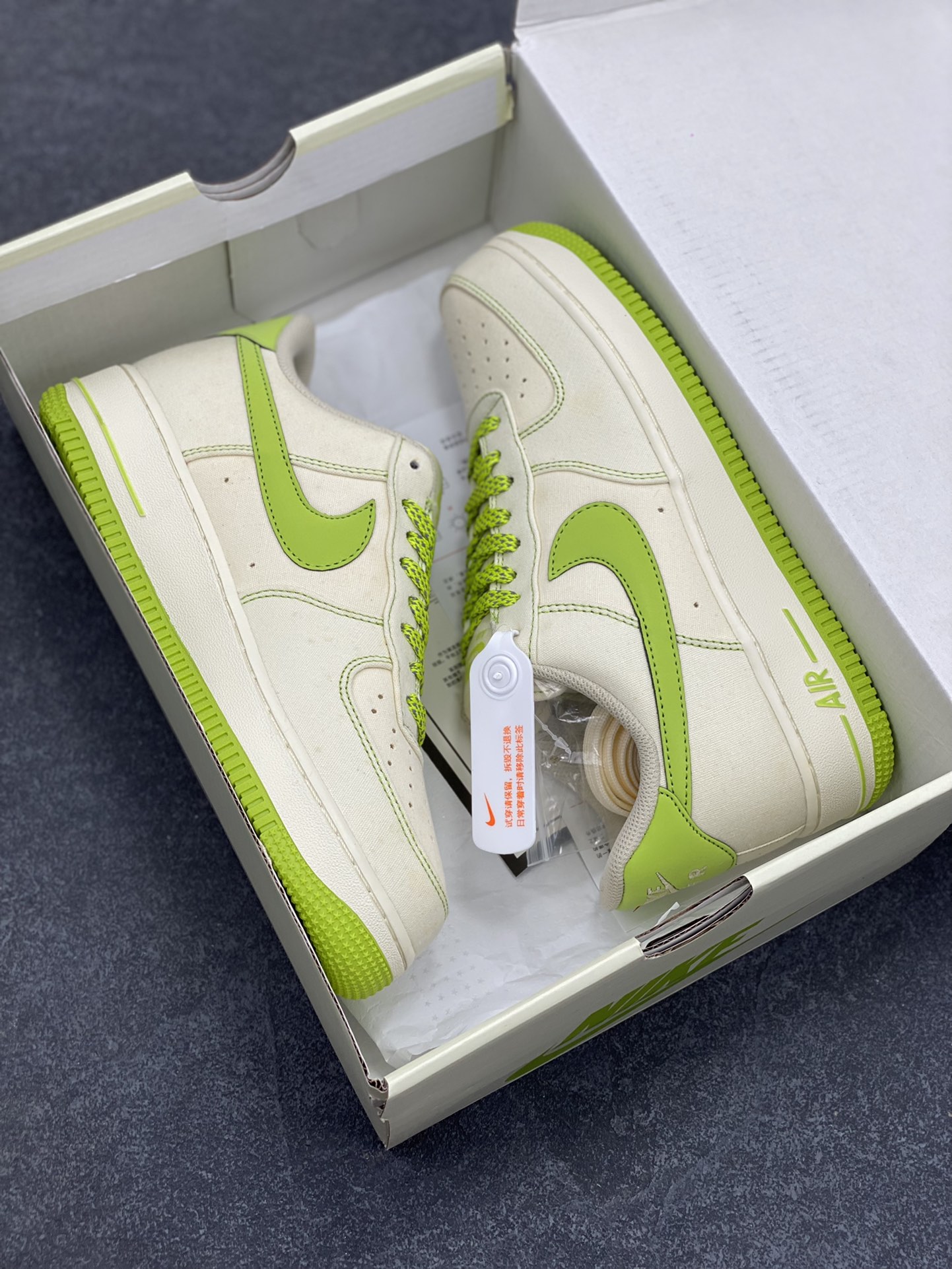 图片[9]-福利特价   NIke Air Force 1 \’07 米绿布面 空军一号低帮休闲板鞋 3m反光 进口牛筋布 原楦头原纸板 纯正空军版型 全掌内置全掌气垫 原盒配件 原厂中底钢印 拉帮完美 货号：TQ1456-255 尺码：36 36.5 37.5 38 38.5 39 40 40.5 41 42 42.5 43 44 44.5 45-选品中心