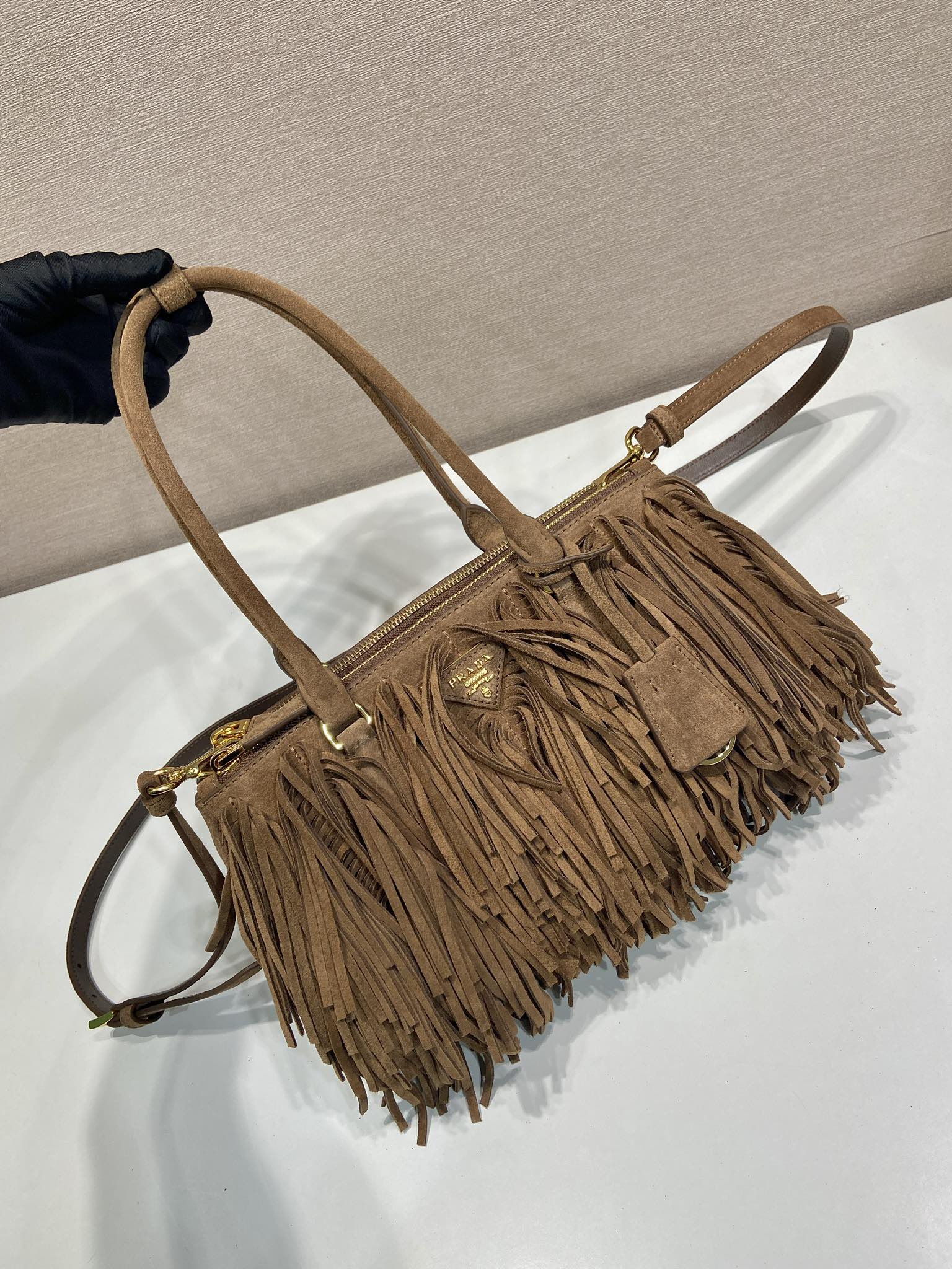 Elegant Suede Leather Galleria Handbag with Tassel Design, 31x14x11.5cm 4 i1750146776 7602 2