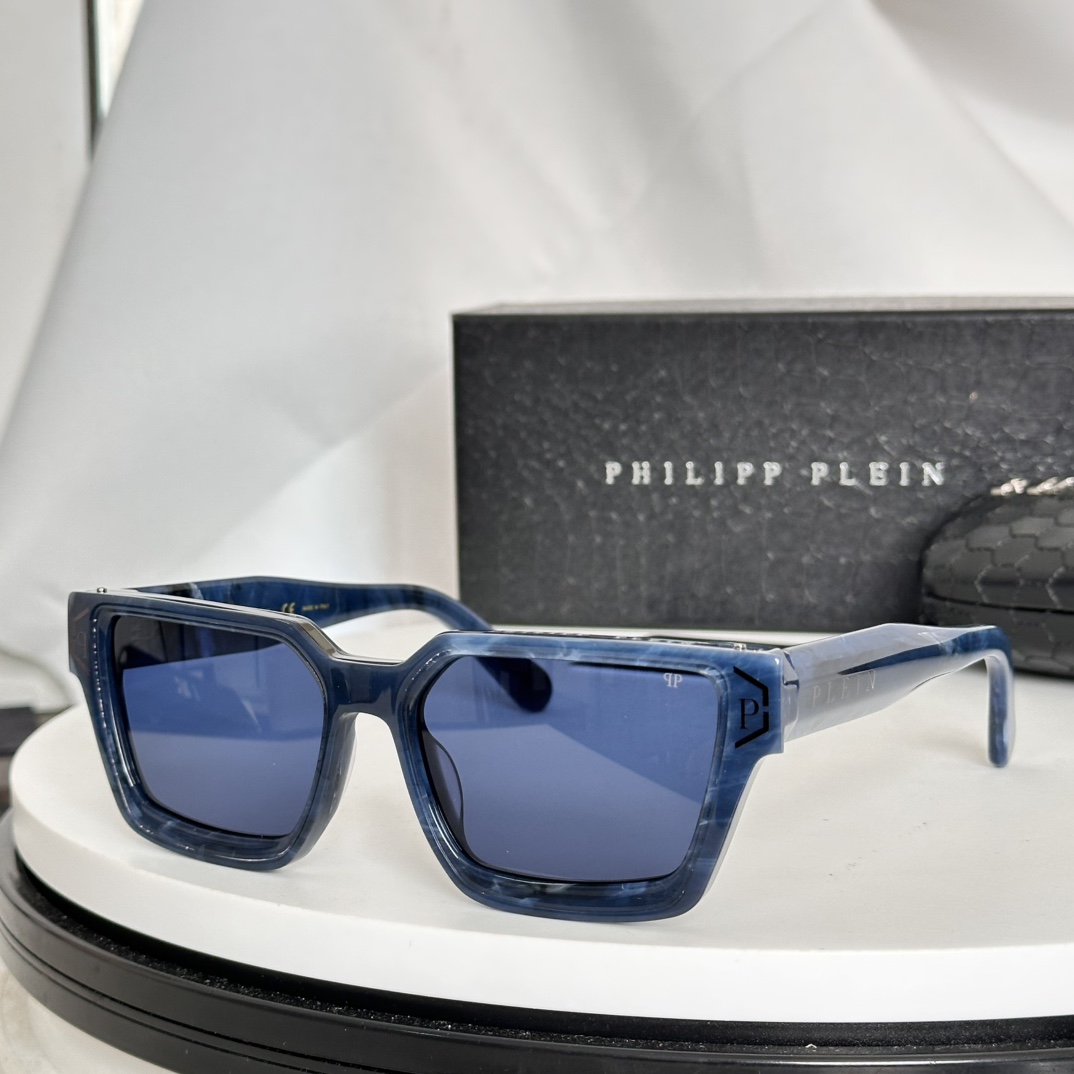  ‼️PHILIPP PLEIN 
采用进口板材切割抛光处理
光泽感满满～
加厚的板料使眼镜更加立体
M