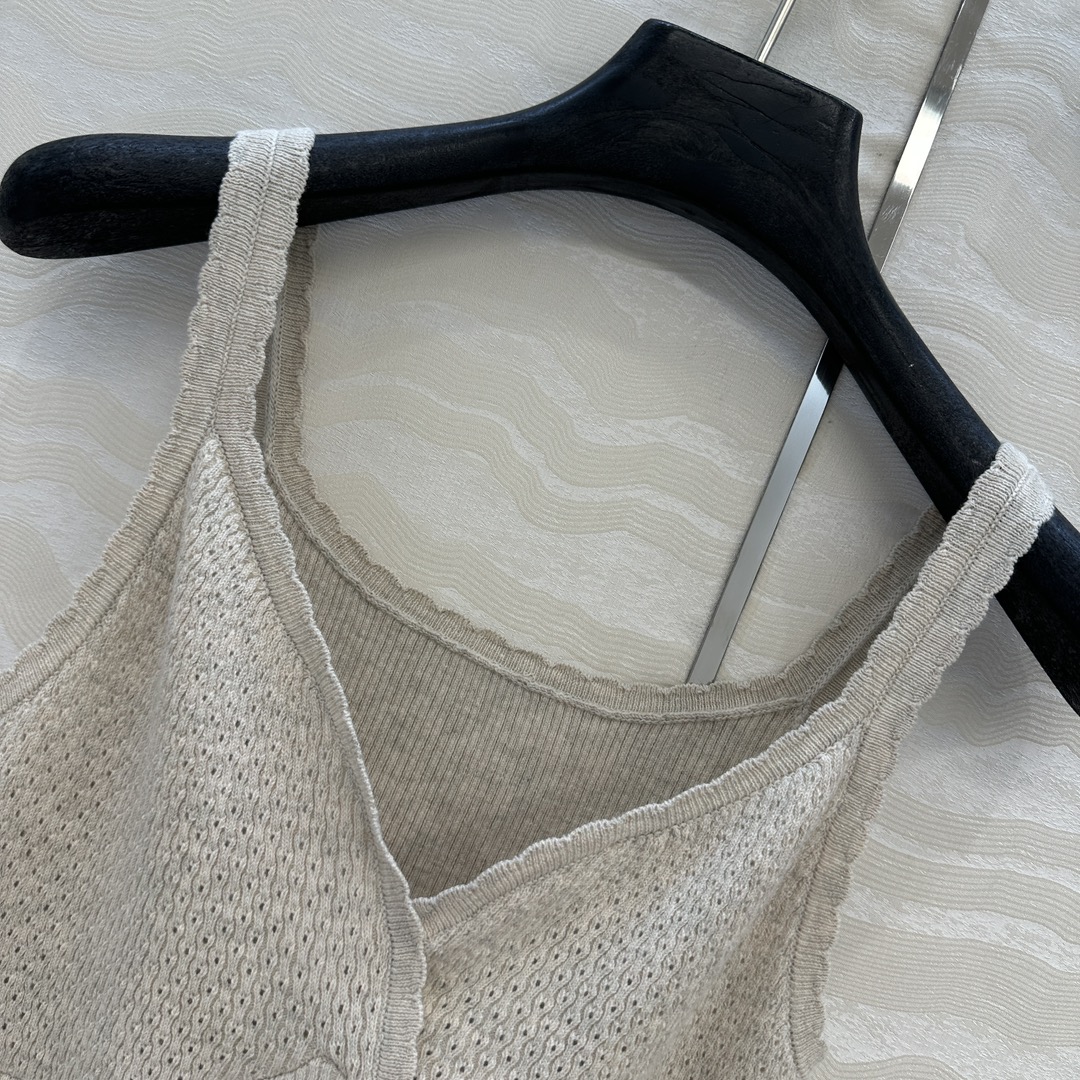 独家首发❤️原单品质miu系少女穿搭，时髦尖子生减龄针织抹肩小吊带！超级叠搭神器！18针进口纯棉纱线！气